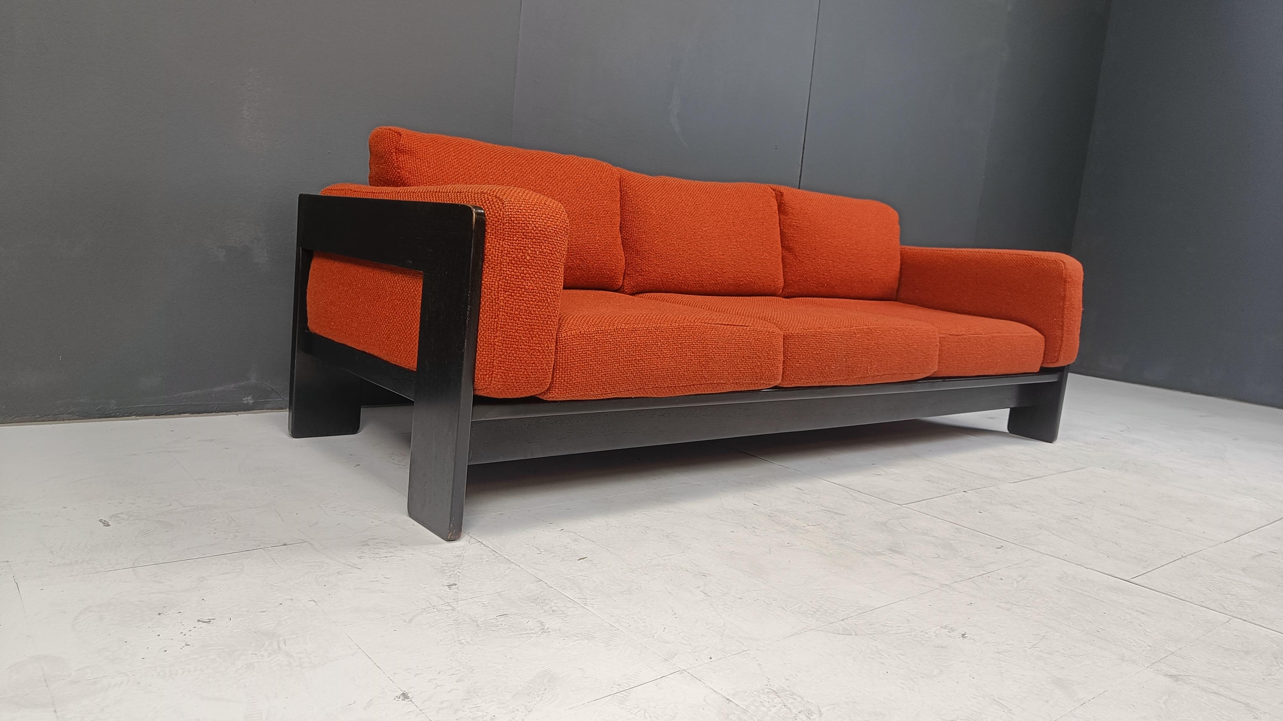 Tobia Scarpa  'Bastiano' three seater sofa by Knoll, 1970s 3