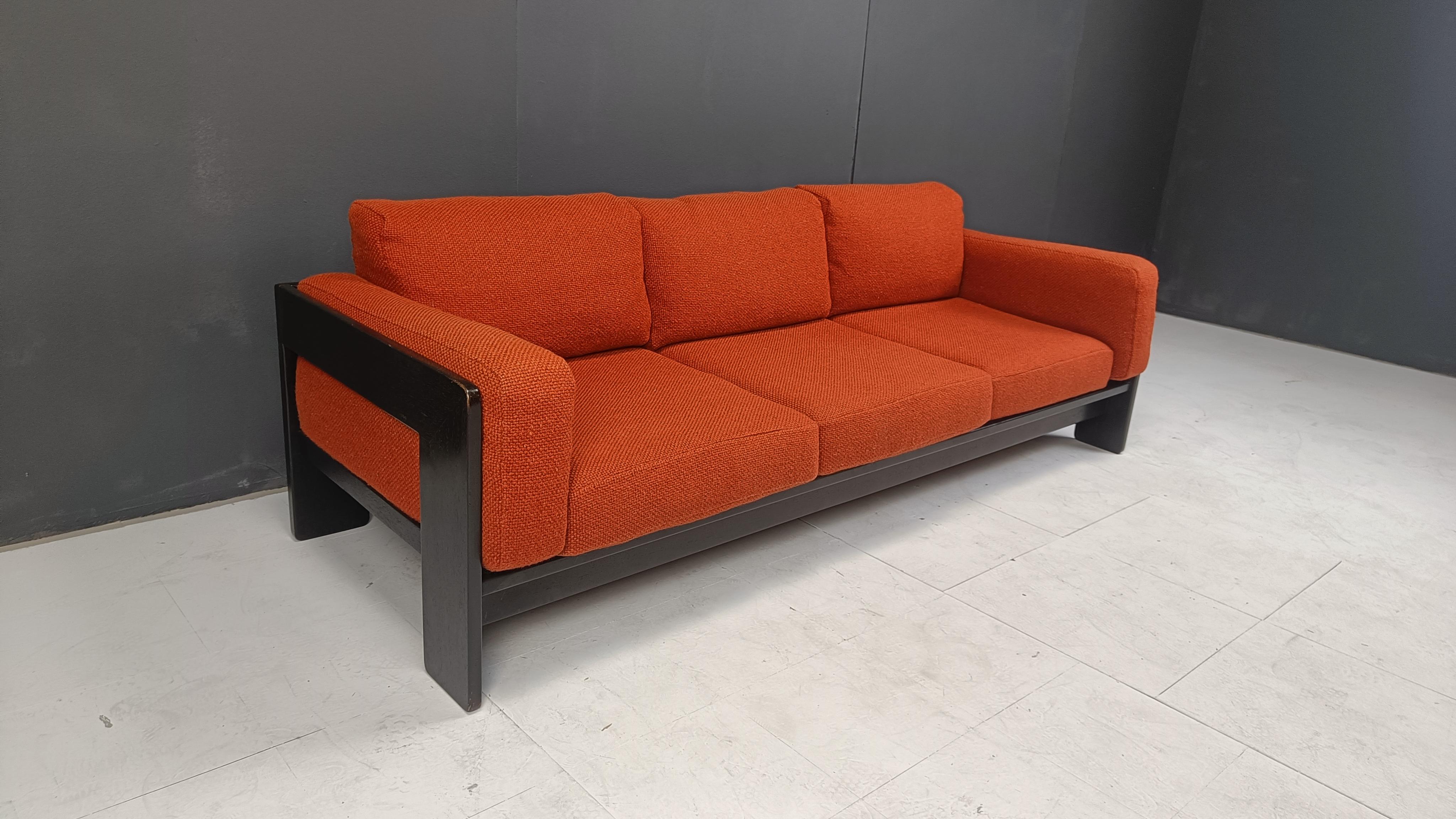 Tobia Scarpa  'Bastiano' three seater sofa by Knoll, 1970s 2