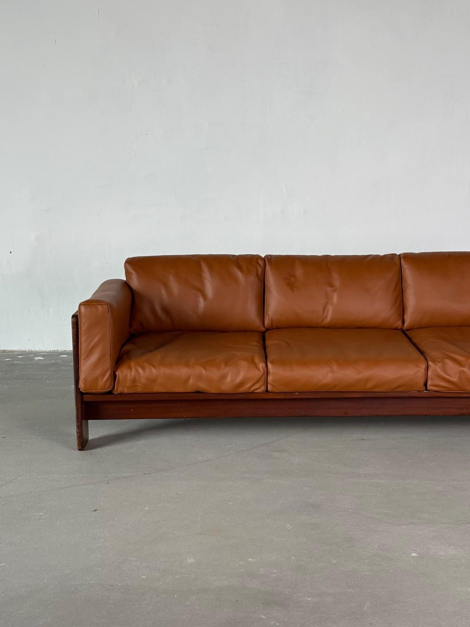 German Tobia Scarpa “Bastiano” Three-Seater Sofa in Cognac Leather – Fully Restored For Sale