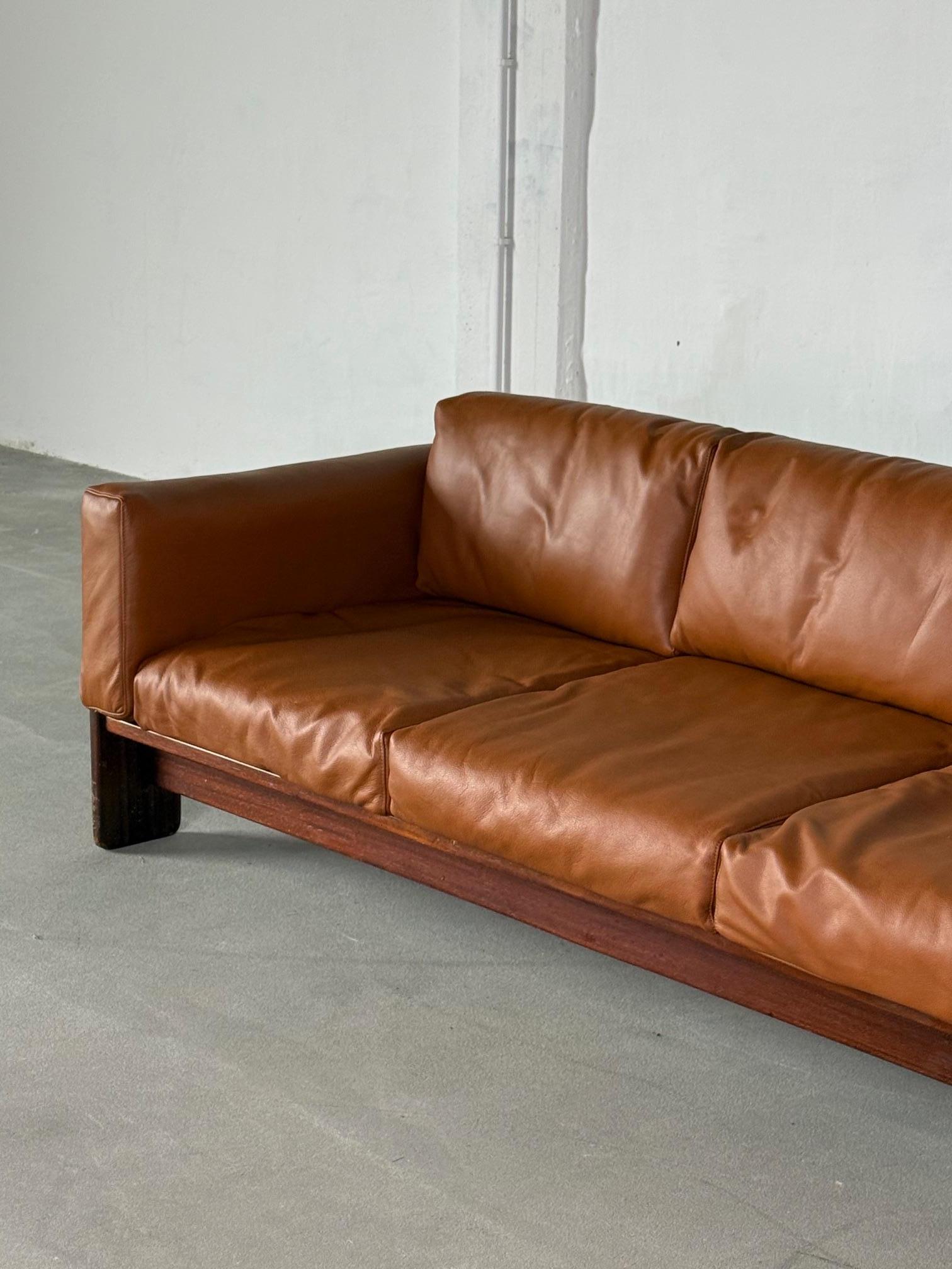 Late 20th Century Tobia Scarpa “Bastiano” Three-Seater Sofa in Cognac Leather – Fully Restored For Sale
