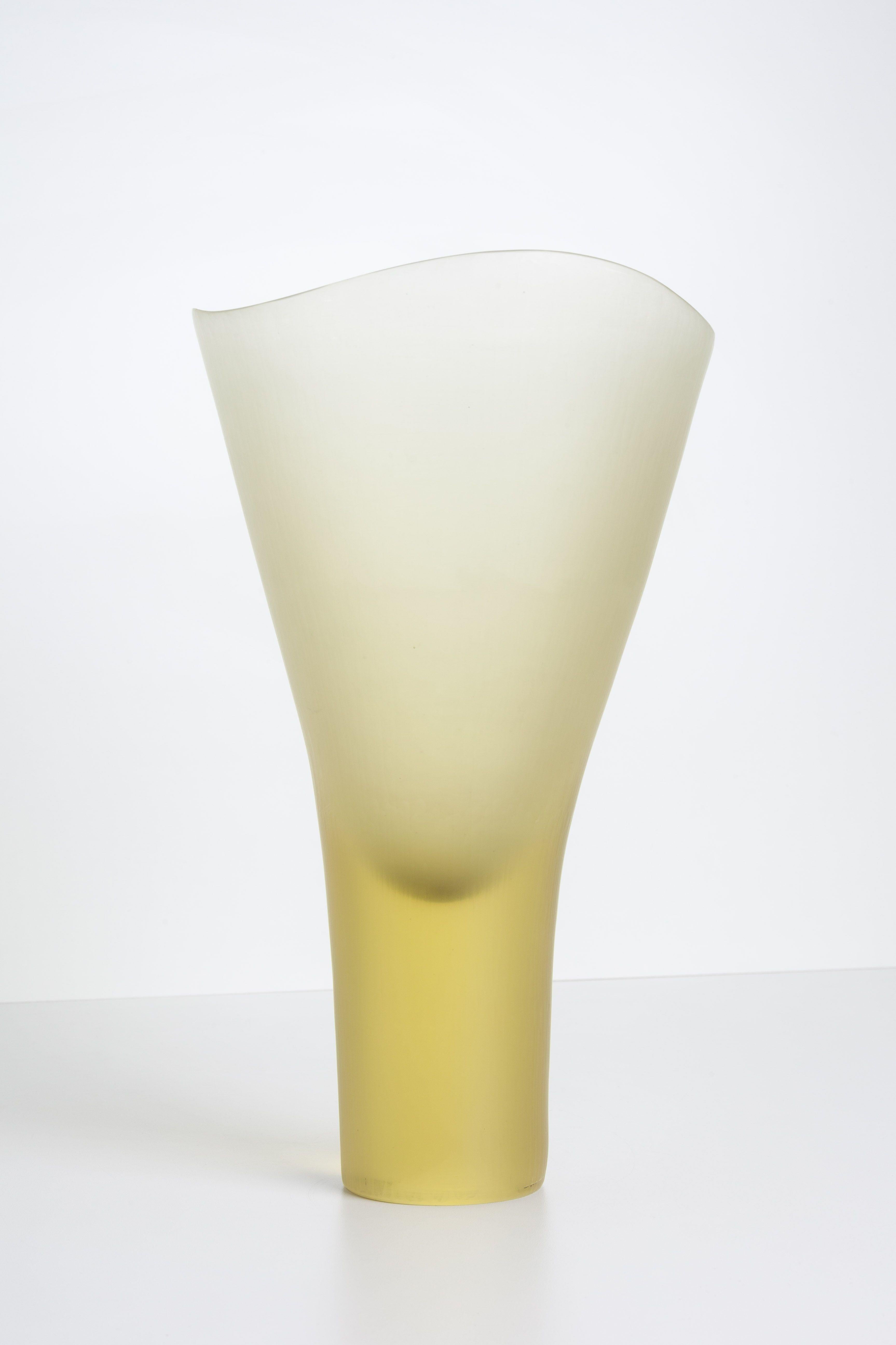 Mid-20th Century Tobia Scarpa Battuto Vase for Venini For Sale