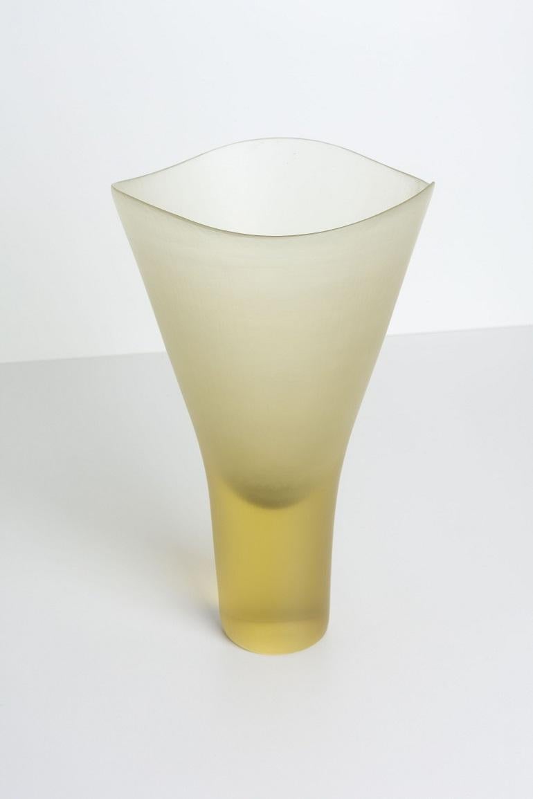 Blown Glass Tobia Scarpa Battuto Vase for Venini For Sale