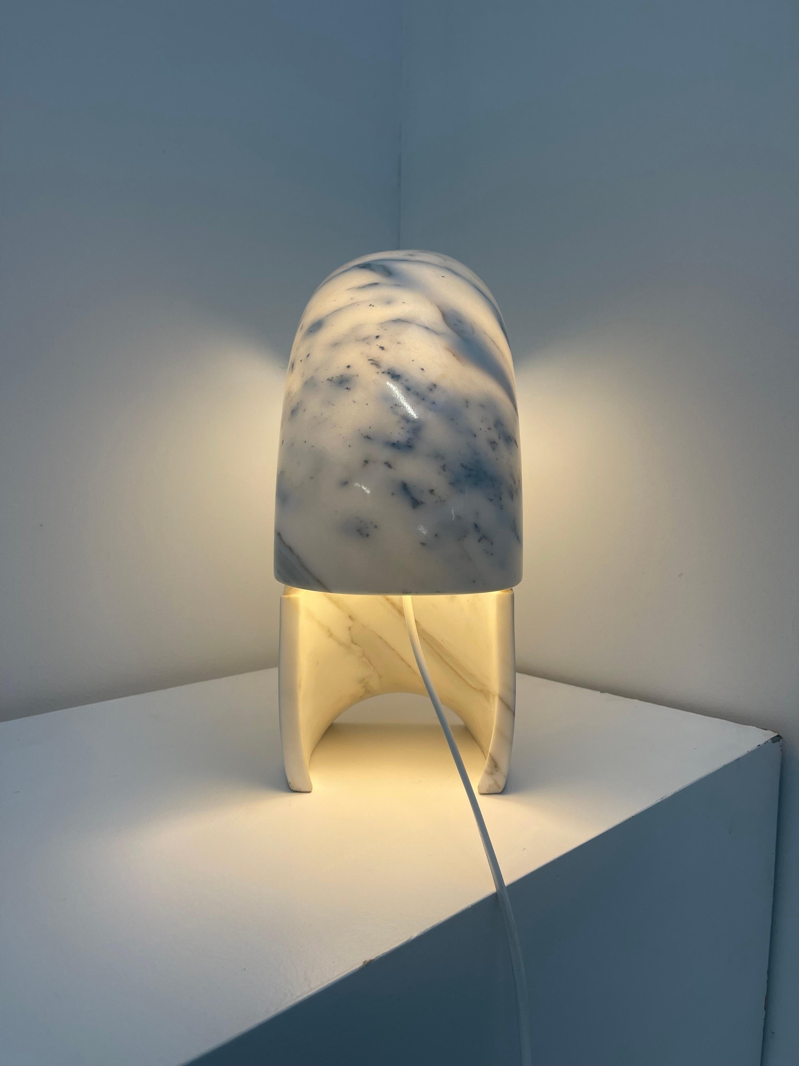 Tobia Scarpa Biagio - Carrara marble Table Lamp In Fair Condition For Sale In Brussels, BE