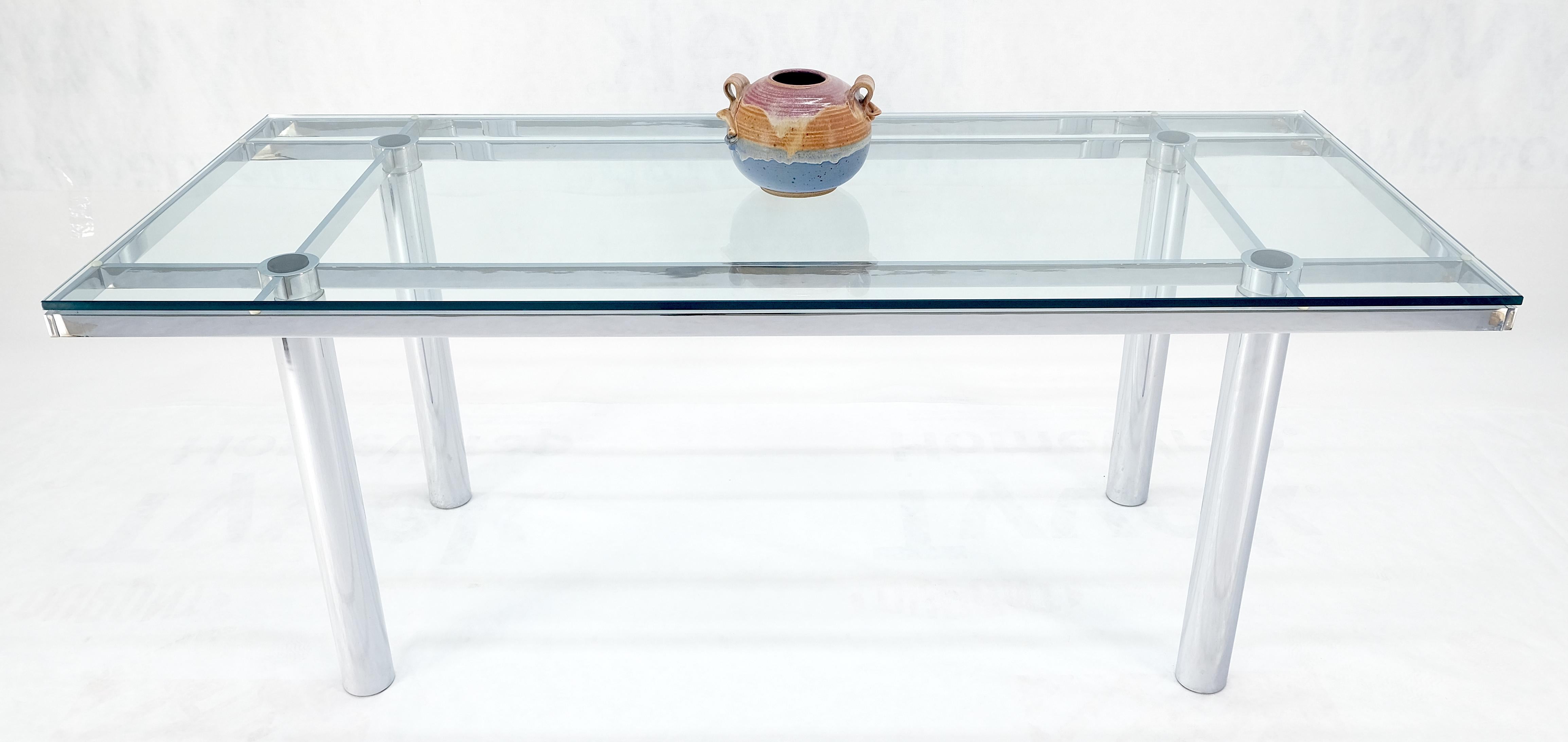Tobia Scarpa Chrome Base Rectangle Glass Top 4 Cylinder legs Table de salle à manger Mint ! en vente 2