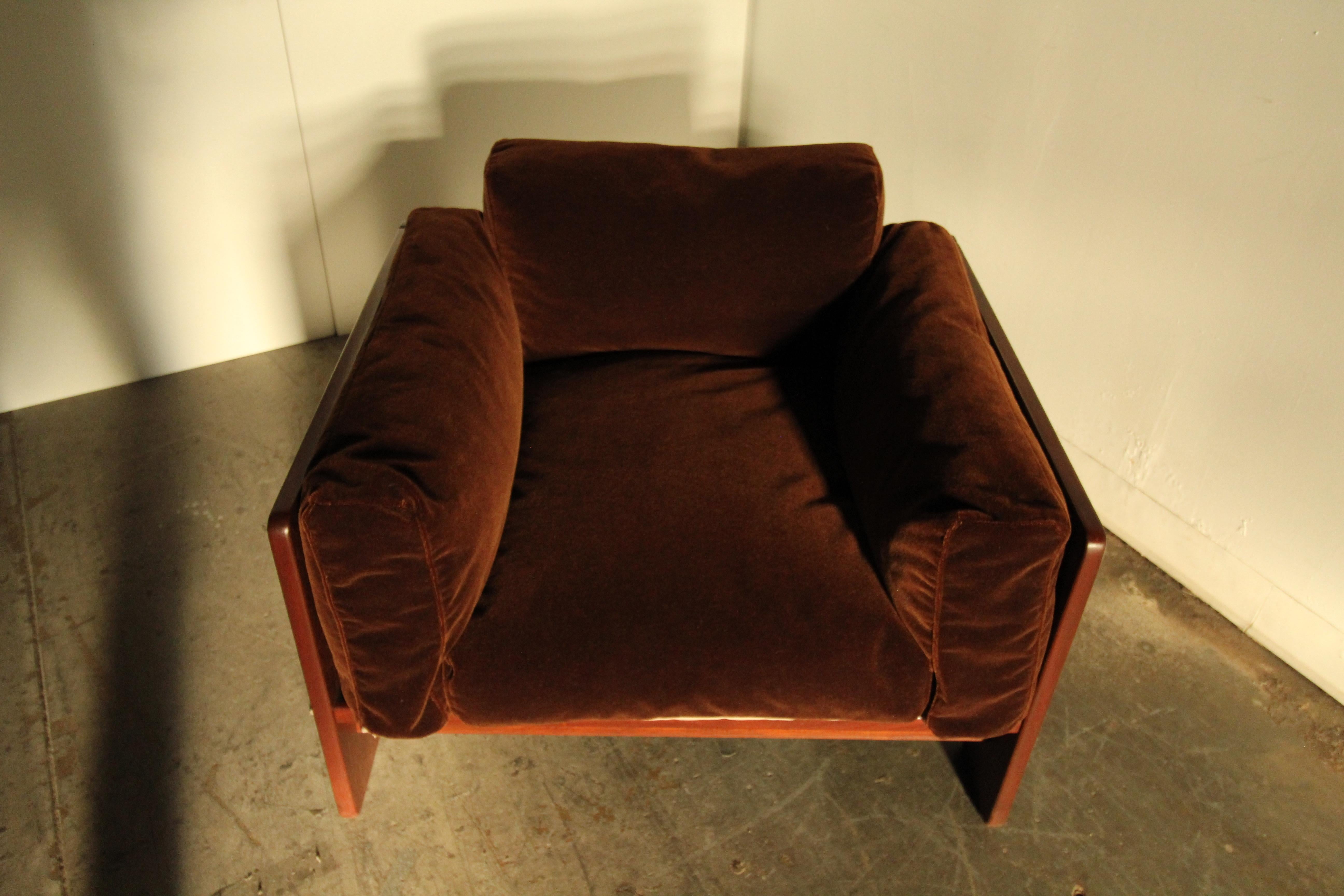 Tobia Scarpa for Gavina 'Bastiano' Brown Mohair Lounge Chair, 1970s 4