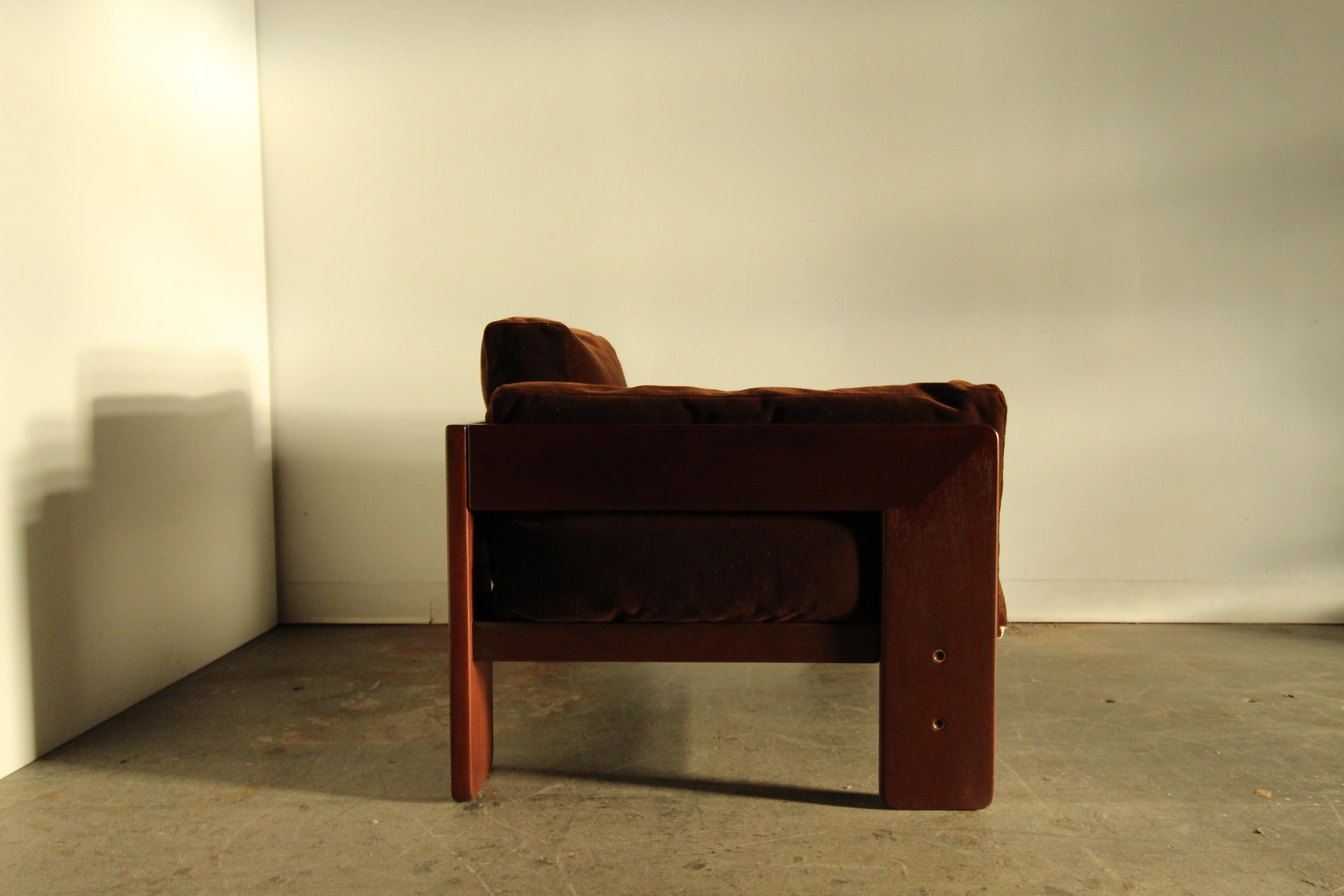 Italian Tobia Scarpa for Gavina 'Bastiano' Brown Mohair Lounge Chair, 1970s