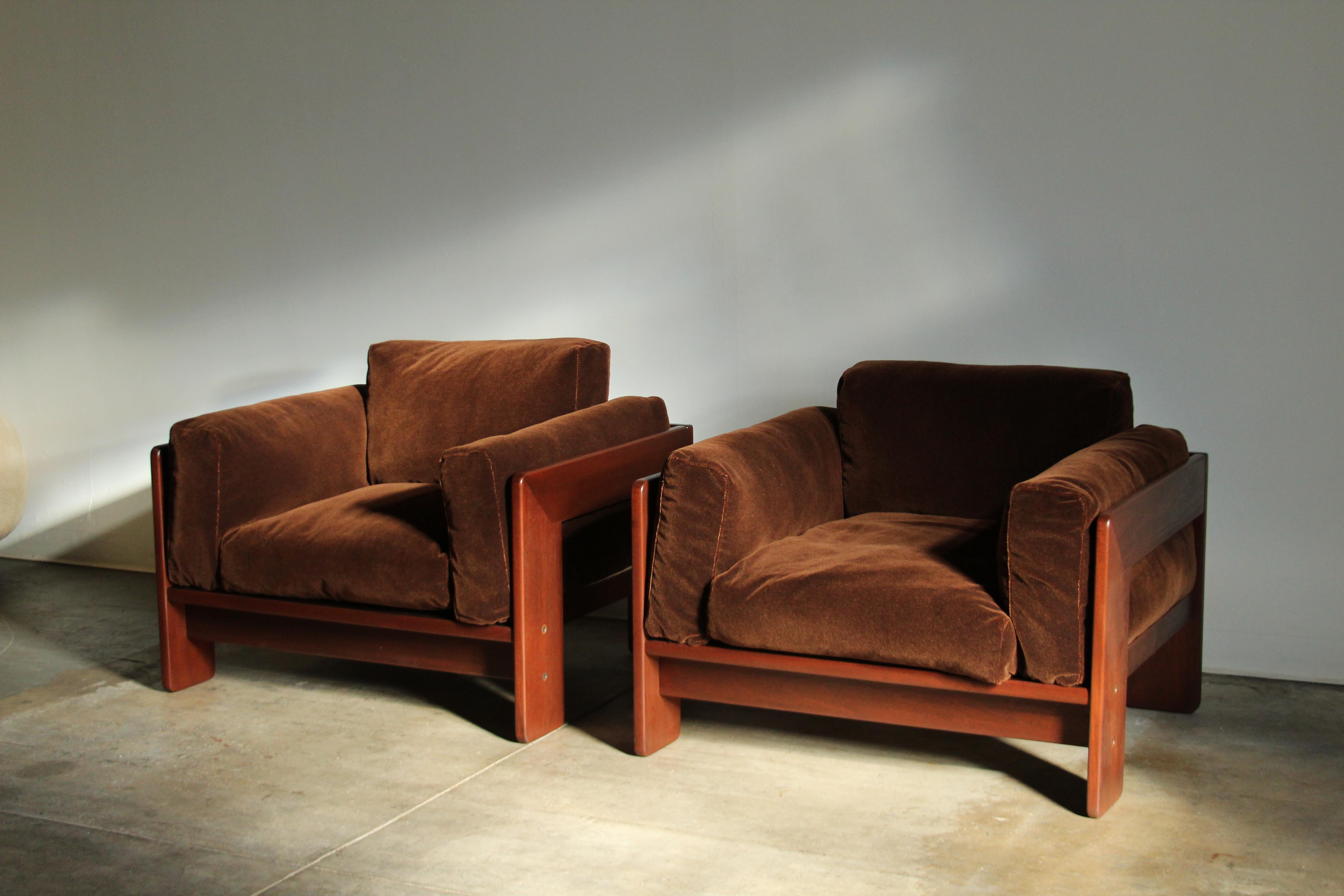 Tobia Scarpa for Gavina 'Bastiano' Lounge Chairs in Brown Mohair 3