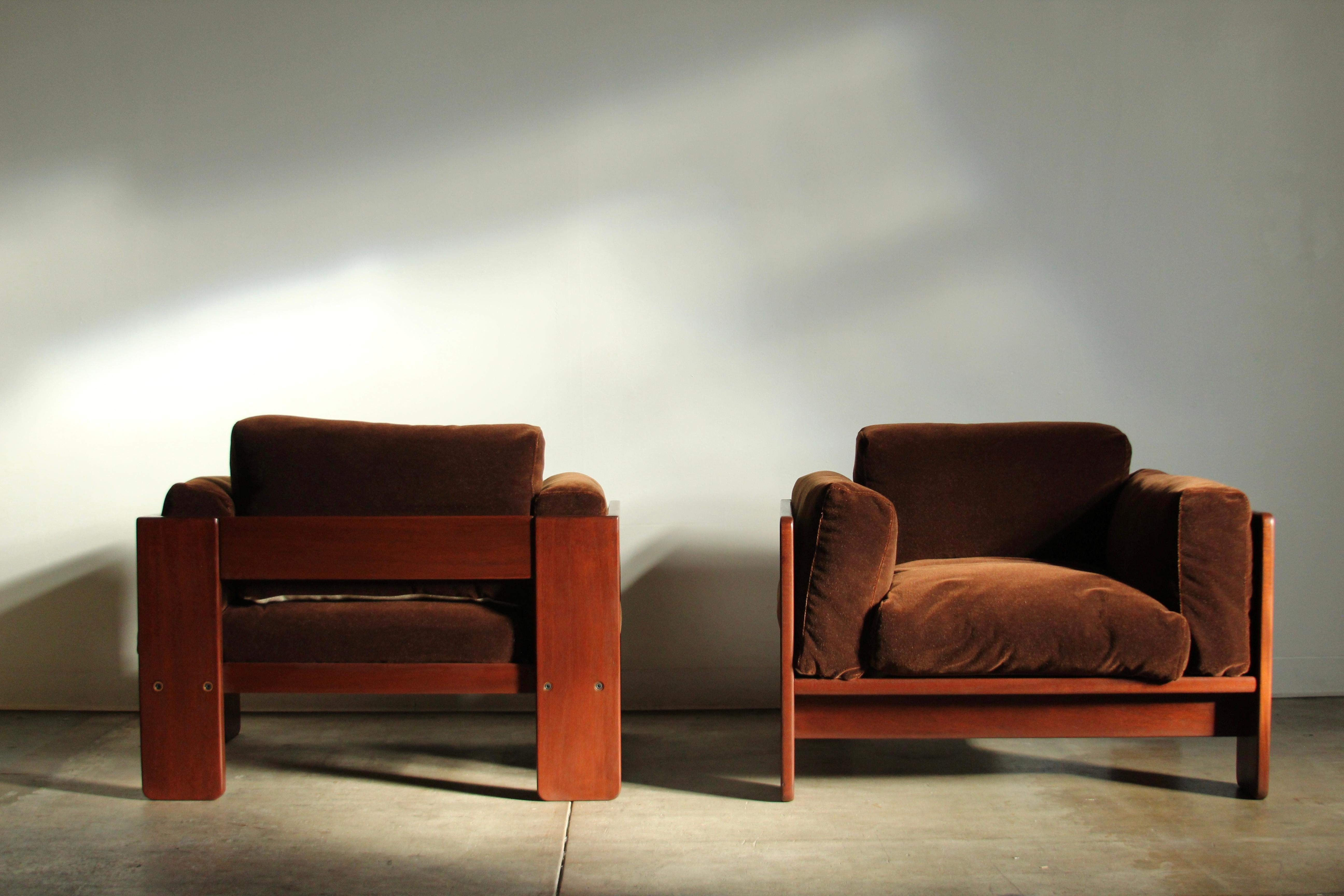Tobia Scarpa for Gavina 'Bastiano' Lounge Chairs in Brown Mohair 4