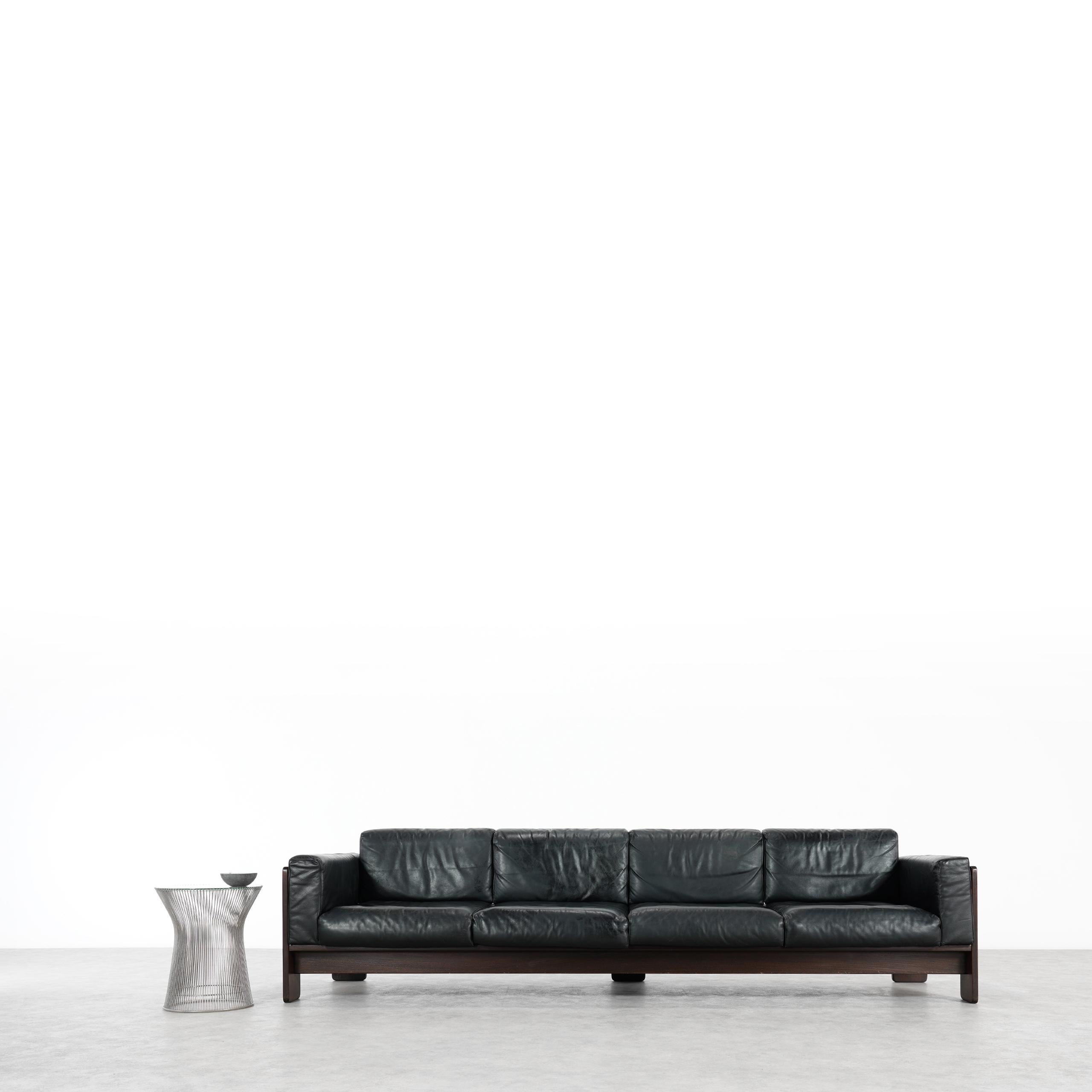 Tobia Scarpa for Knoll International, Extralarge Bastiano Sofa in Leather 4-Seat 13