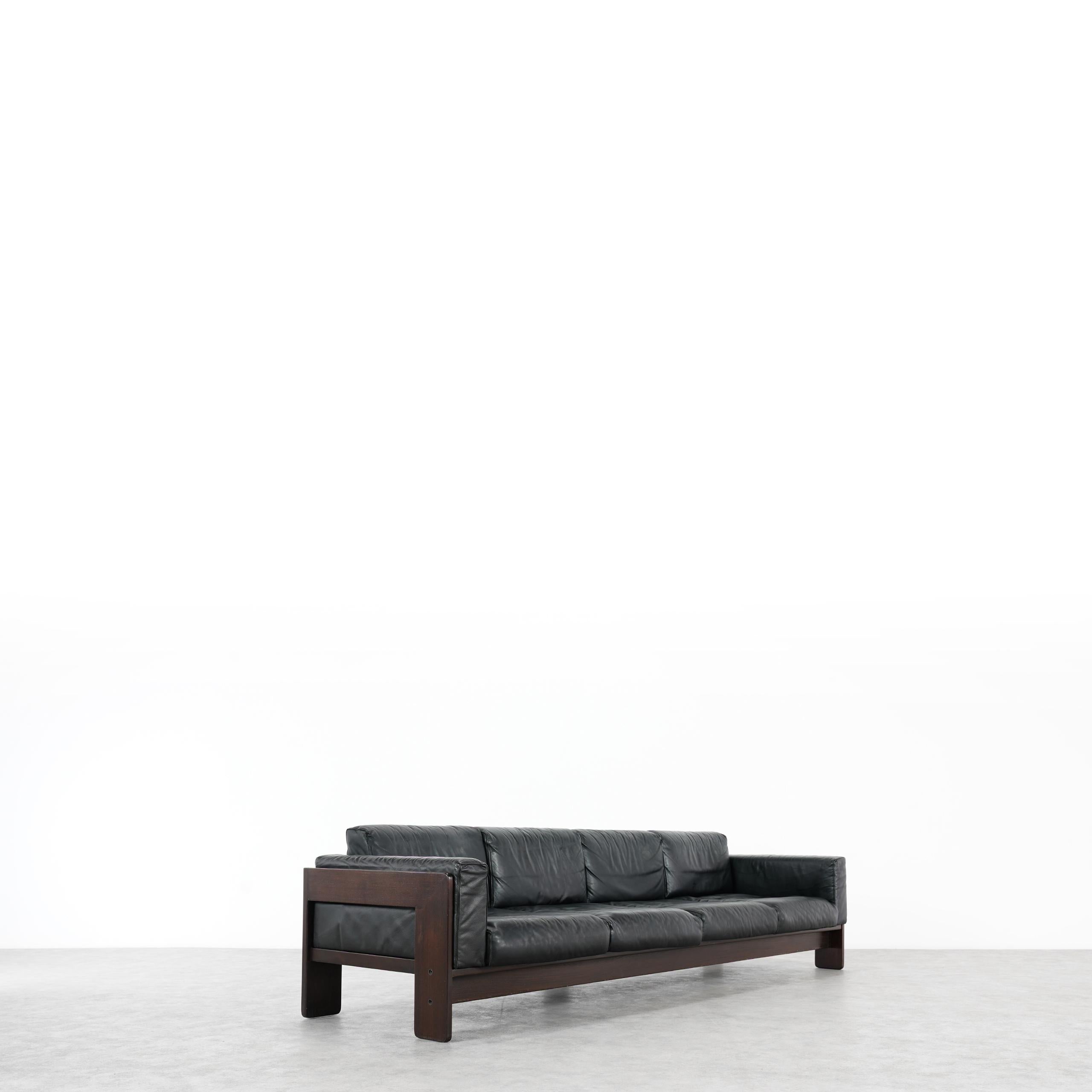 Tobia Scarpa for Knoll International, Extralarge Bastiano Sofa in Leather 4-Seat In Good Condition In Munster, NRW