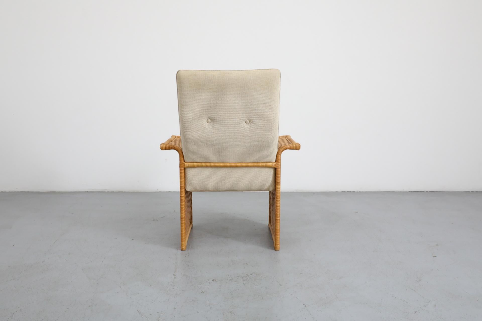 Chaise longue en rotin inspirée de Tobia Scarpa avec revêtement crème Bon état - En vente à Los Angeles, CA