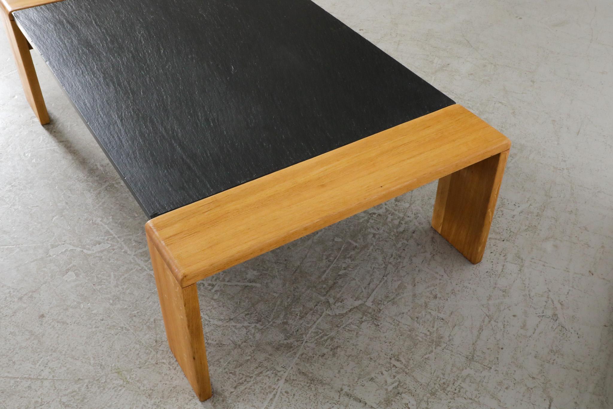 Table basse et table d'appoint inspirée de Tobia Scarpa en teck et pierre par Leolux 5