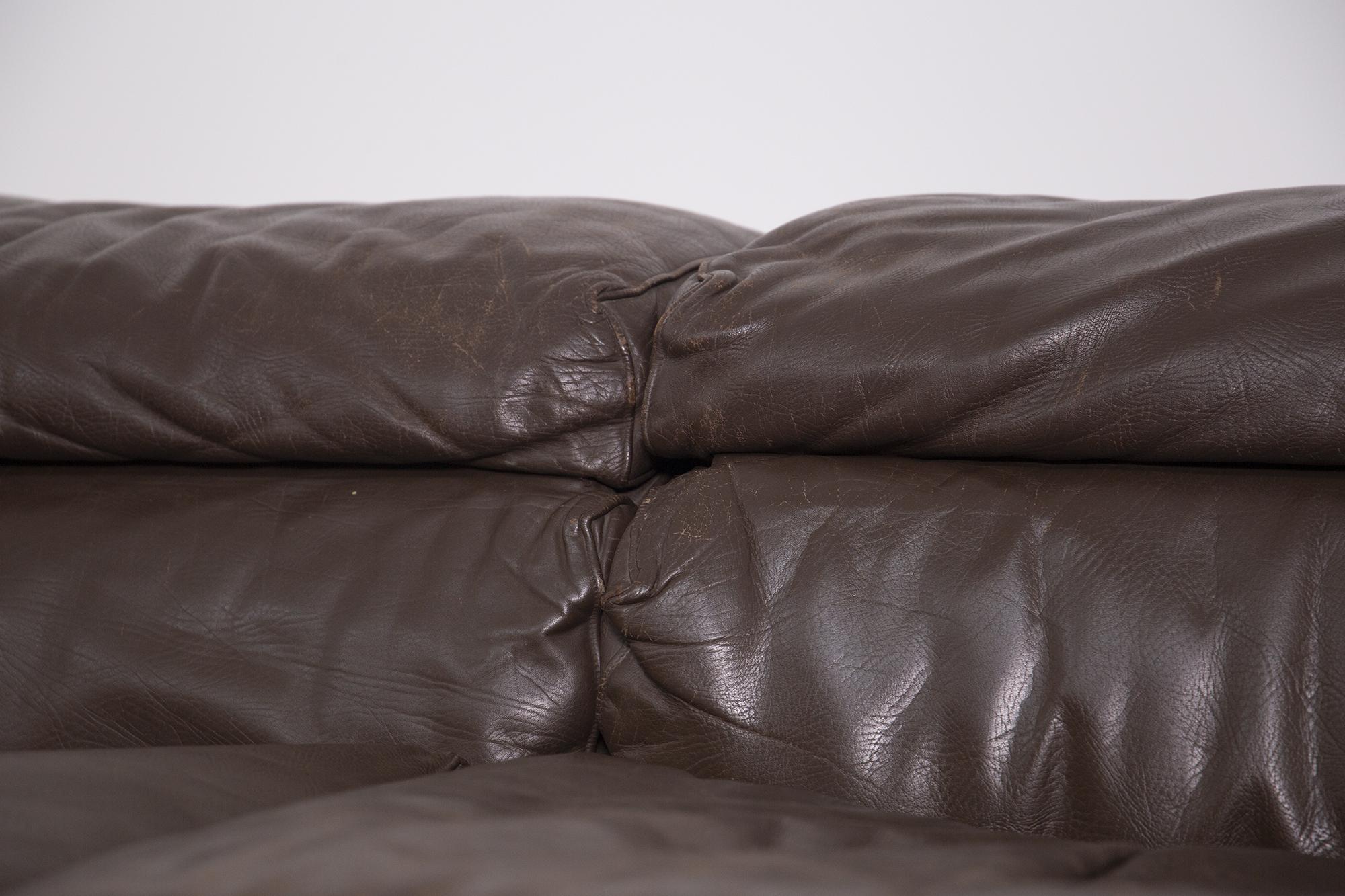 Tobia Scarpa Italian Sofa Mod. Erasmo for B&B Italia in Black Leather, Label In Good Condition In Milano, IT