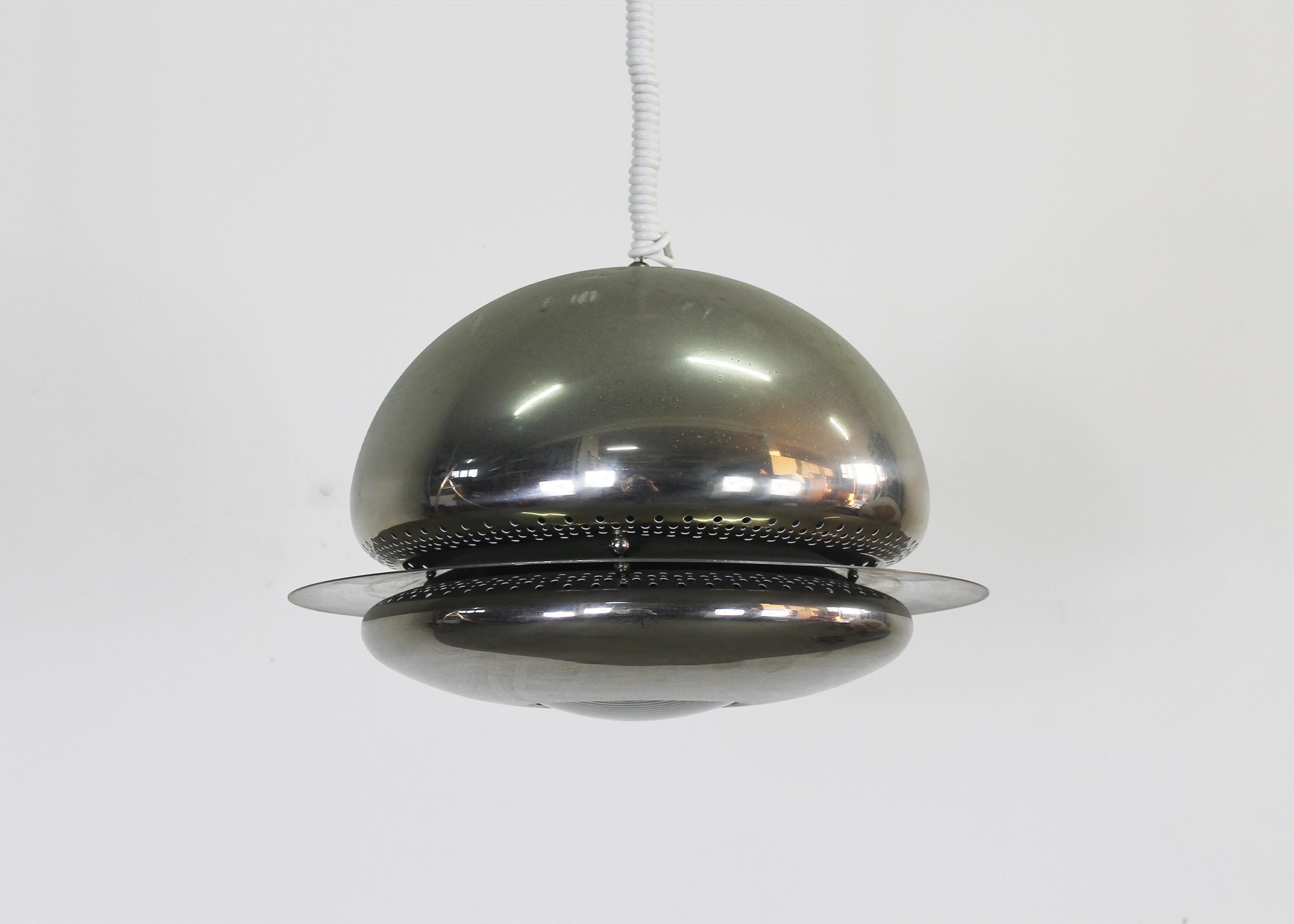 Italiano Lampada a sospensione Tobia Scarpa Nictea in ottone nichelato di Flos 1960s in vendita