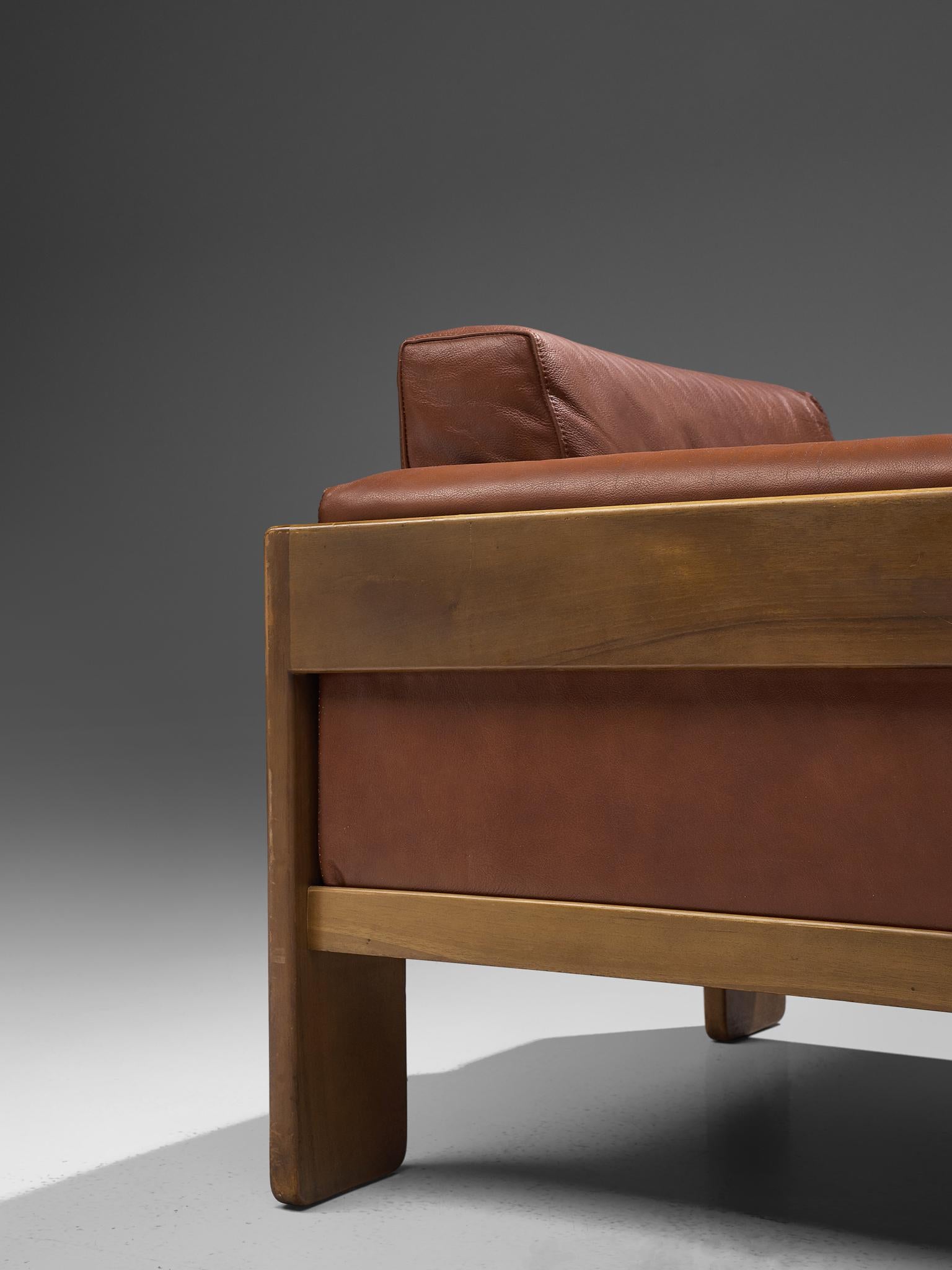 Tobia Scarpa Pair of 'Bastiano' Club Chairs in Walnut and Leather 4