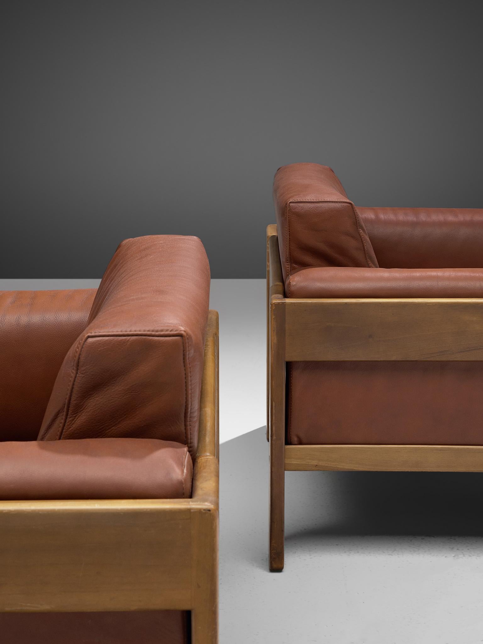 Tobia Scarpa Pair of 'Bastiano' Club Chairs in Walnut and Leather 3
