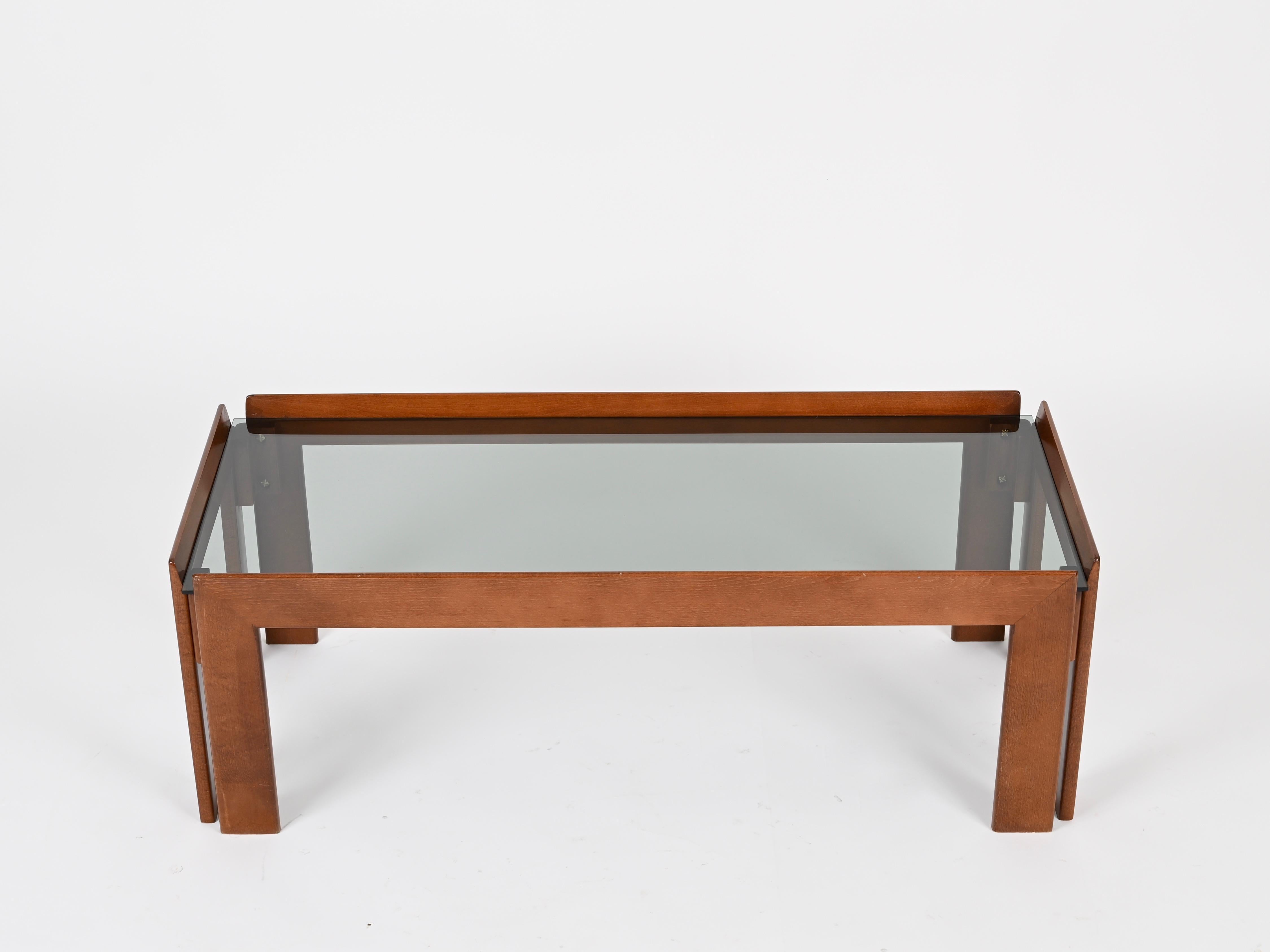 Tobia Scarpa Rectangular Walnut Coffee Table with Smoked Glass, Italy 1960s In Good Condition For Sale In Roma, IT