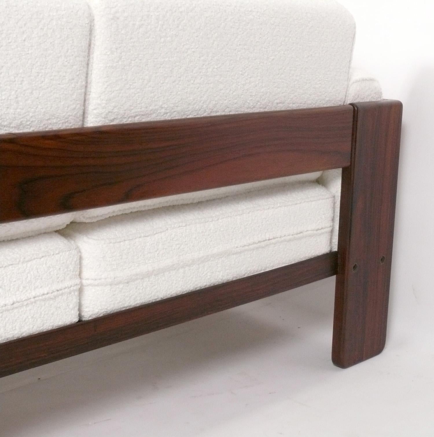 Tobia Scarpa Rosewood Bastiano Sofa in New Ivory Boucle Mid Century In Good Condition In Atlanta, GA