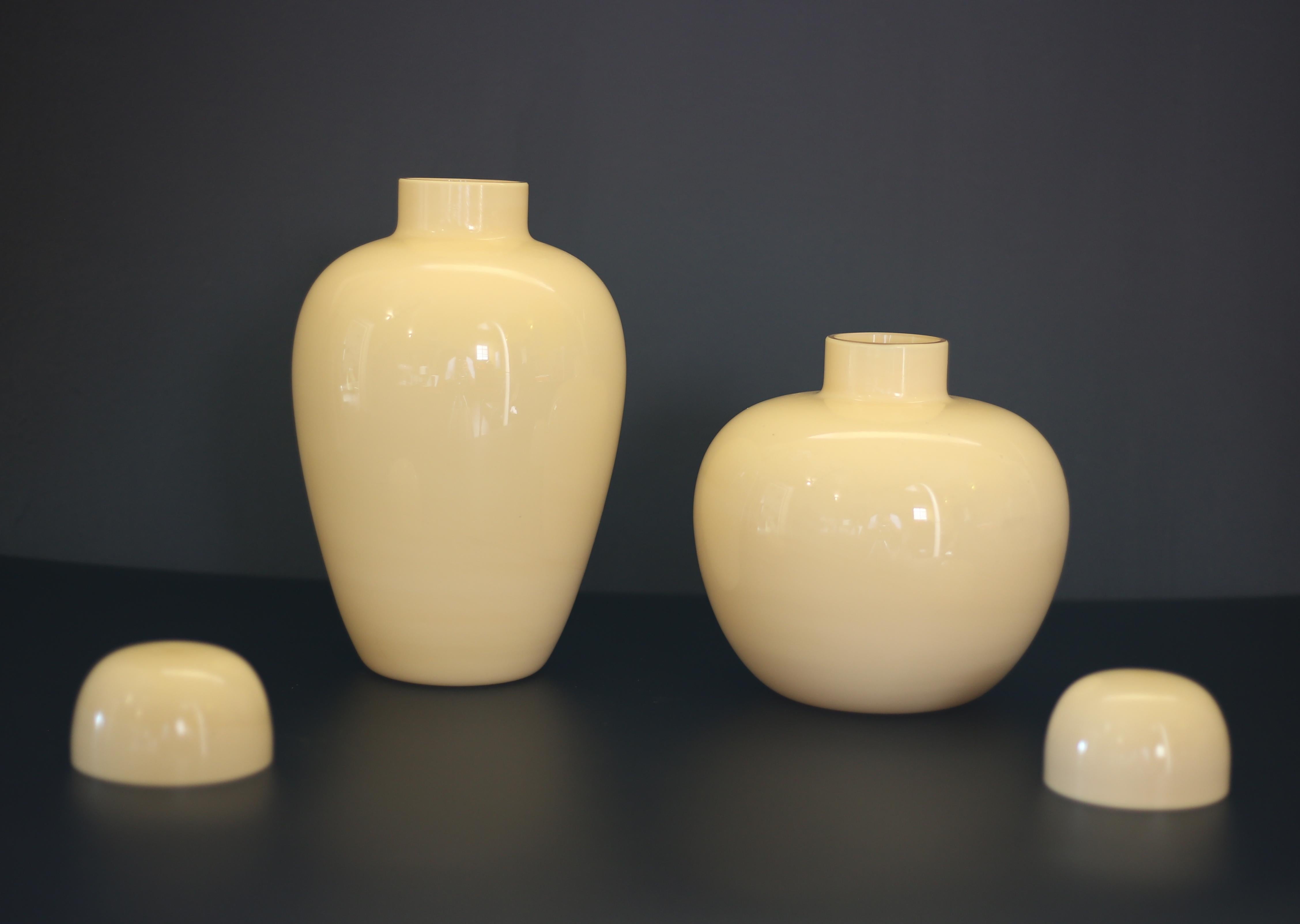 Tobia Scarpa set of cream-colored vases, Venini 