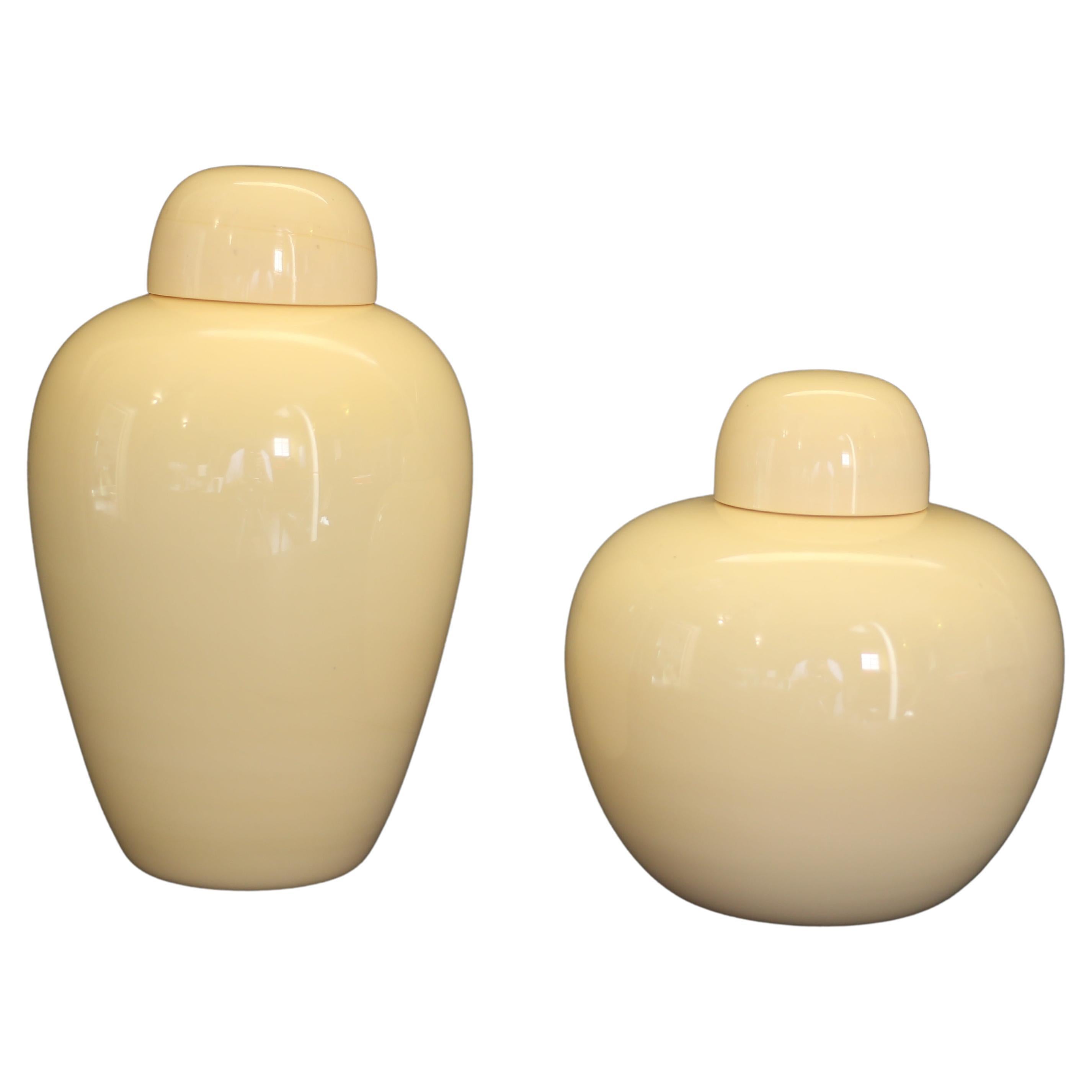 Tobia Scarpa set of cream-colored vases, Venini "Chinese" model, 1960s For Sale