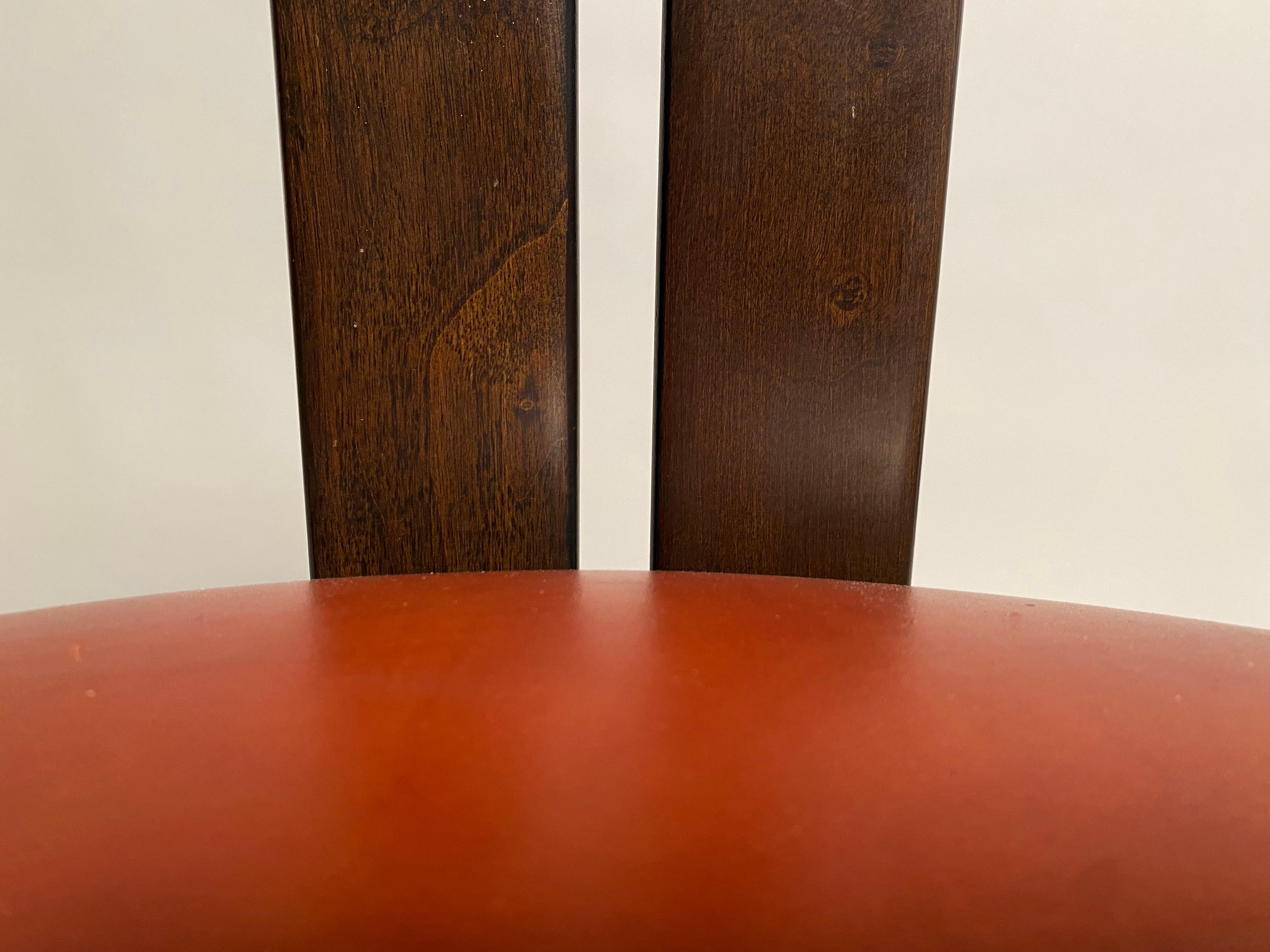 Tobia Scarpa, two Pigreco wooden chairs for Gavina, set of two (1959) 2