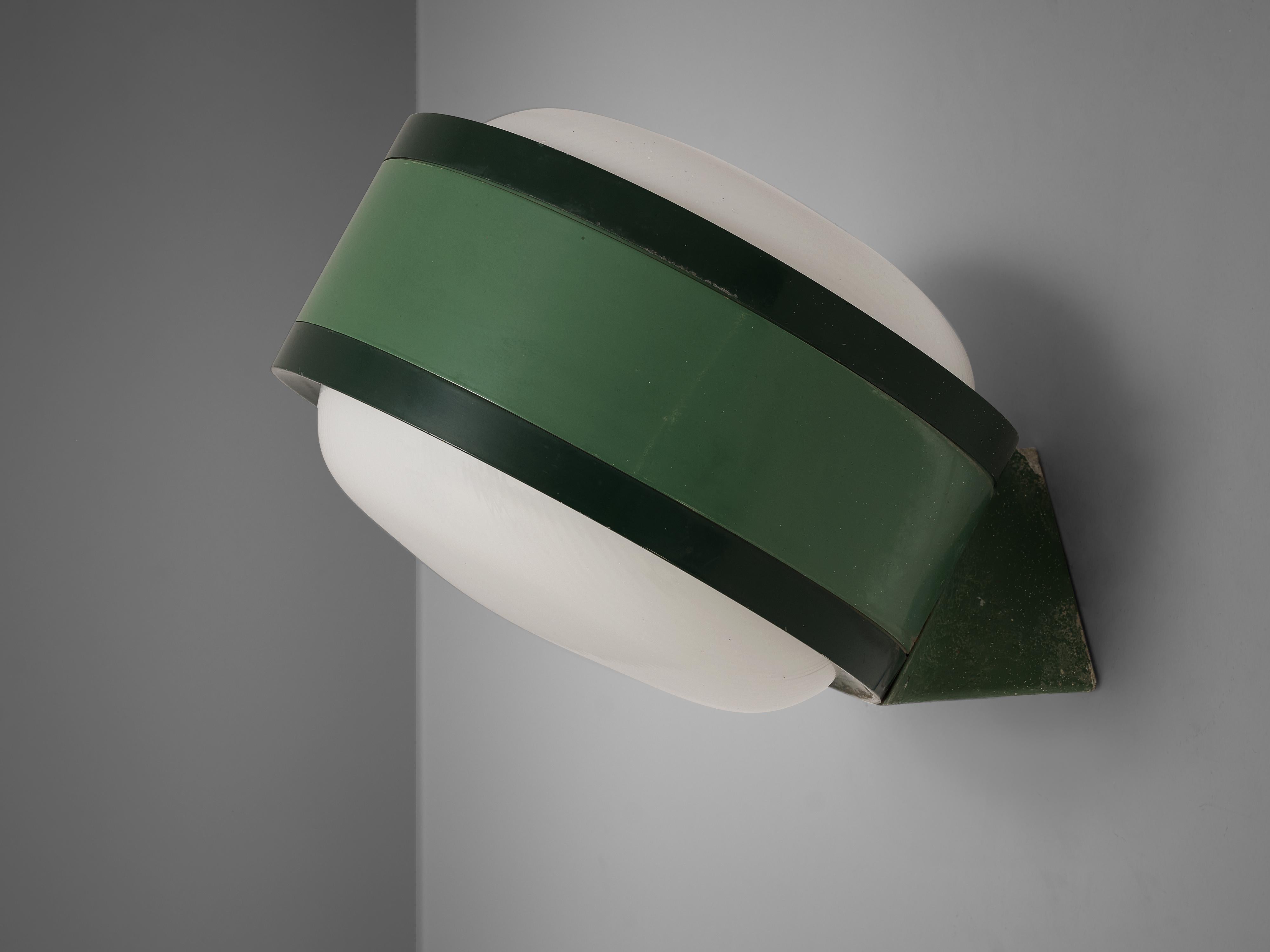 Tobia Scarpa for Flos ‘Tamburo’ Wall Lights in Green Aluminum and Glass In Good Condition In Waalwijk, NL