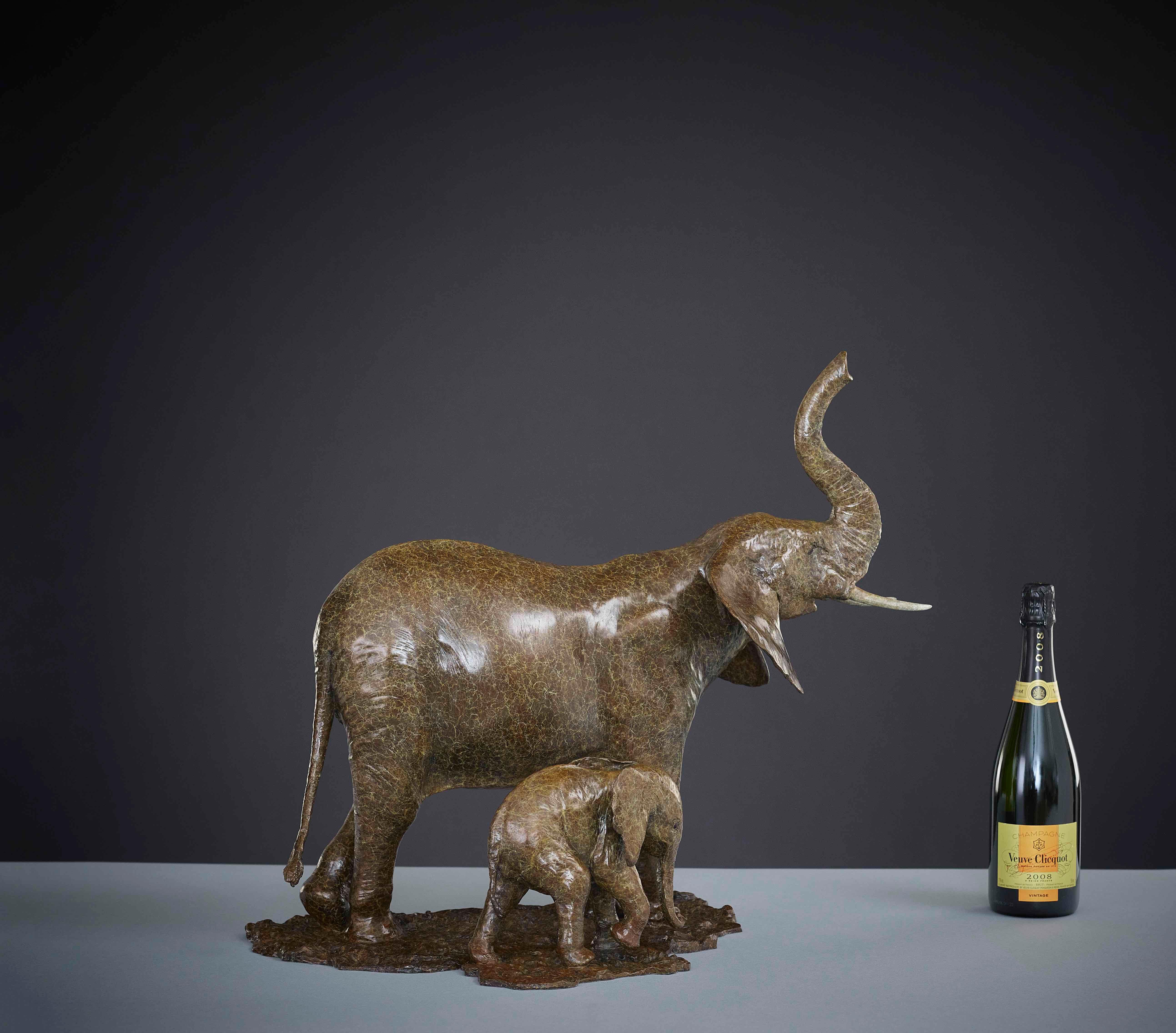 Zeitgenössische Bronze-Skulptur eines afrikanischen Elefanten & Baby, Safari, Wildtiere im Angebot 4