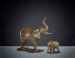 Scultura in bronzo contemporanea di un elefante africano e di un bambino, Safari, Fauna selvatica