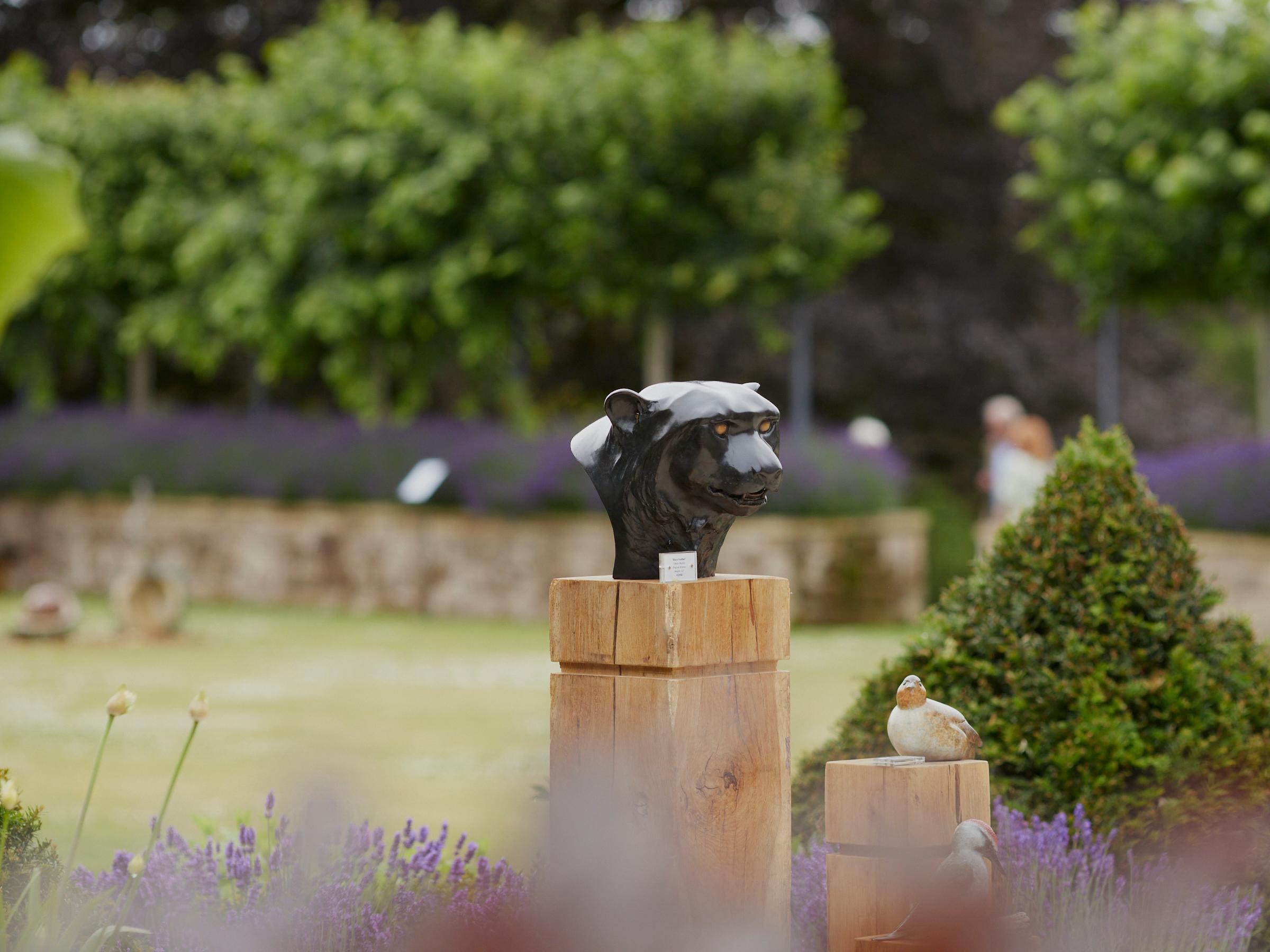 Scultura contemporanea in bronzo di una testa di Pantera Nera, un leopardo, un gatto, un'immagine impressionante in vendita 2