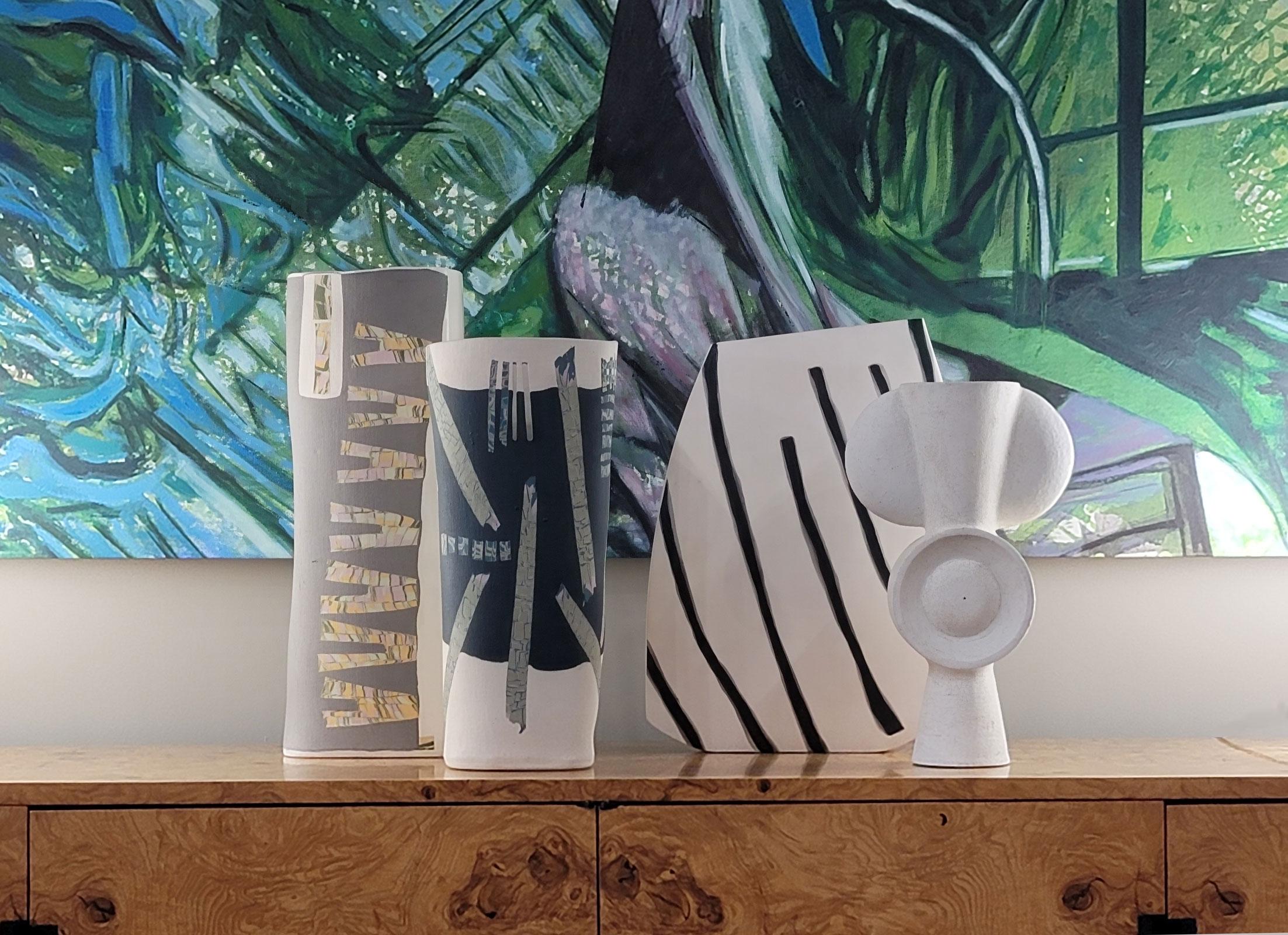 Schöne Porzellanvase mit Intarsien von Tobias Weissman, signiert und datiert 1982. 