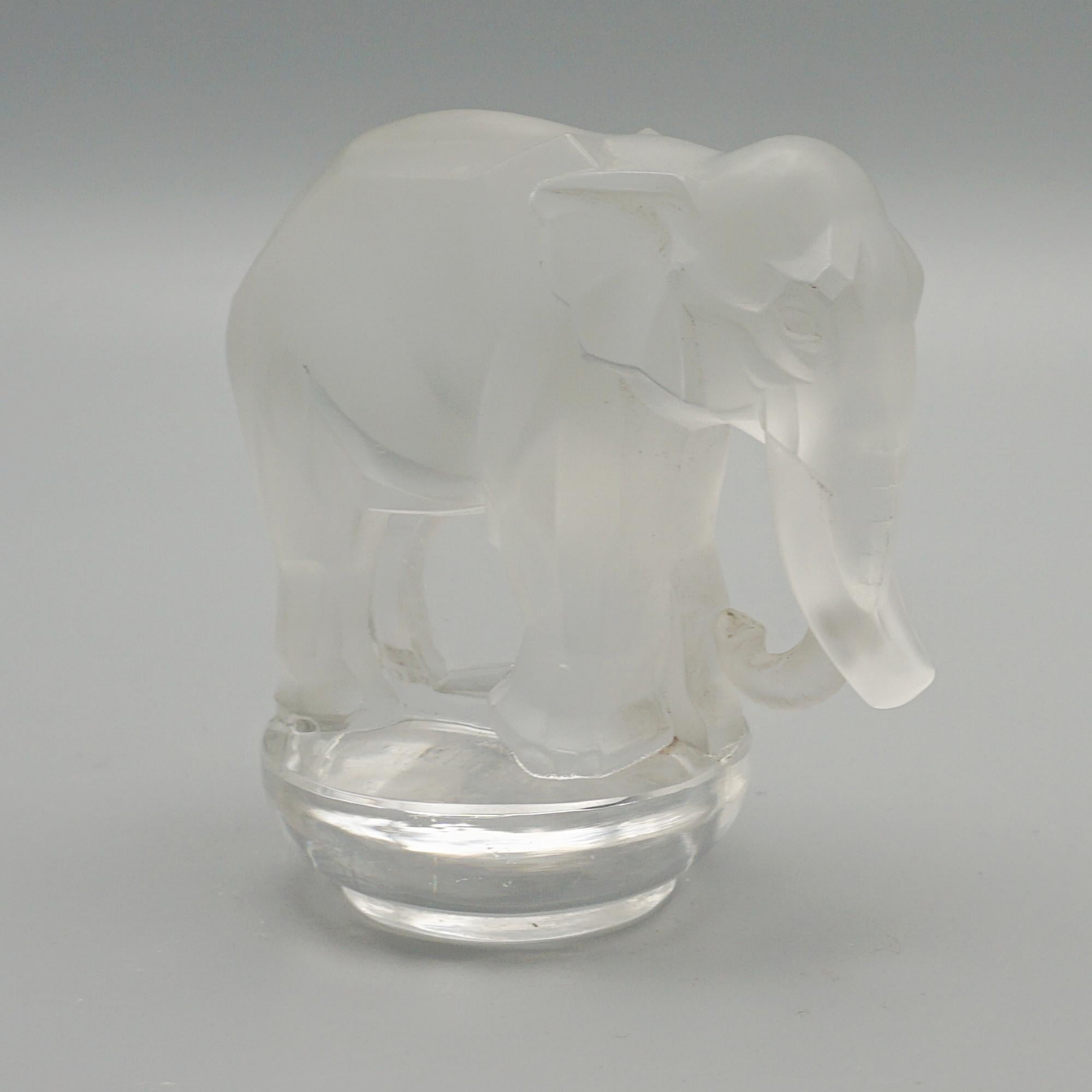'Toby Elephant' Frosted Glass Paperweight by René Lalique 7