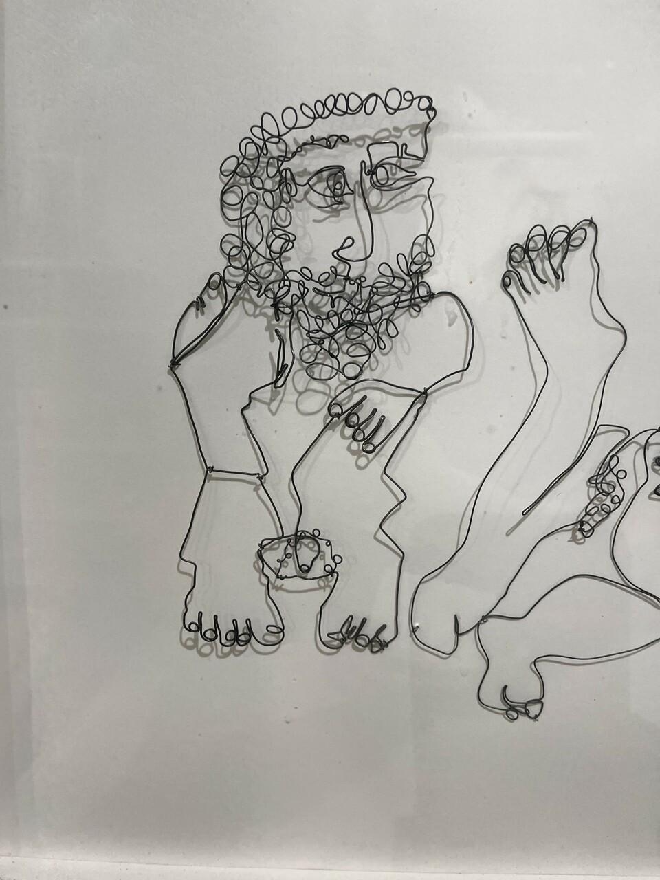 Unique framed wire sculpture of a Picasso sketch.
Toby Heller was an American Postwar & Contemporary artist. Internationally renowned painter, sculptor and jewelry designer Thelma “Toby” Heller (1927-2017) took materials — like bronze, precious