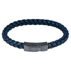 Tocco-Armband aus grauem, paspeliertem blauem Leder und schwarzem Rhodium-Sterlingsilber, Größe L