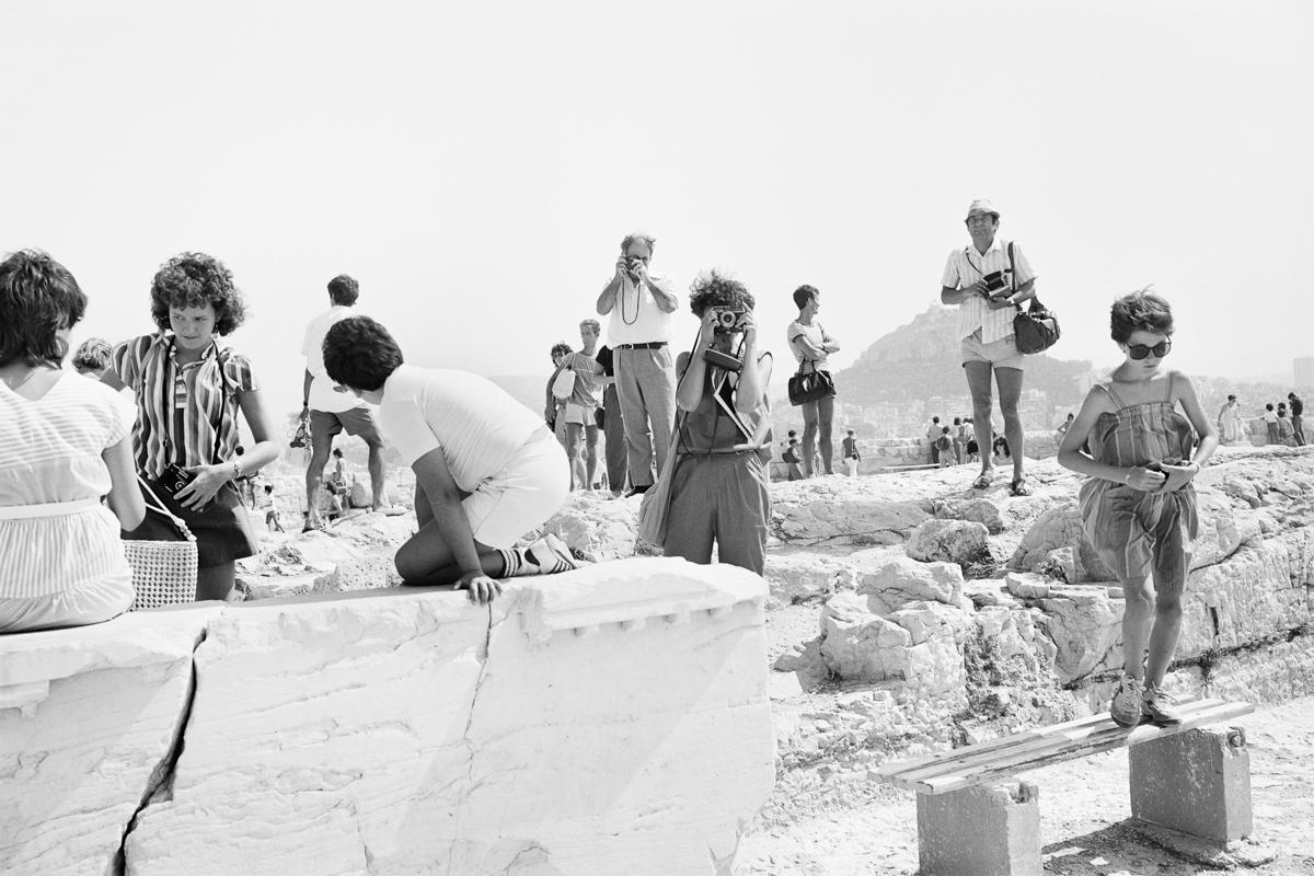 Tod Papageroge Black and White Photograph – Ohne Titel von „On The Acropolis“
