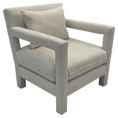 Todd Hase entwarf Ava Club Chair