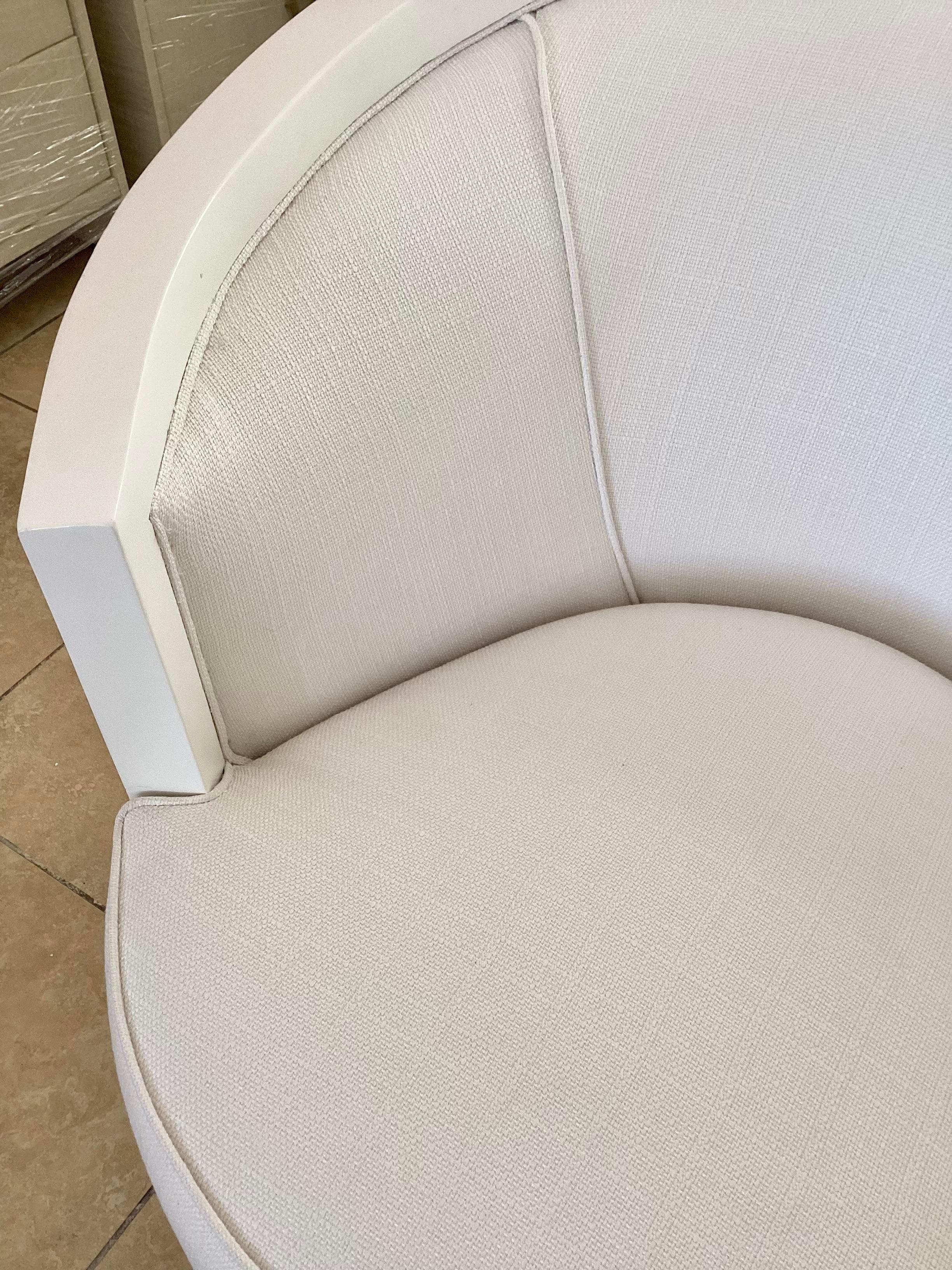 Todd Hase Conçu Carmen Berger en laque blanche et nouveaux textiles Todd Hase en vente 2