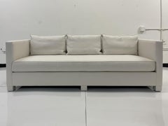 Sofá Freya diseñado por Todd Hase