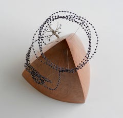 Von einem Murmur zu einem Sturm, zeitgenössische Original-Skulptur aus Holz und Draht