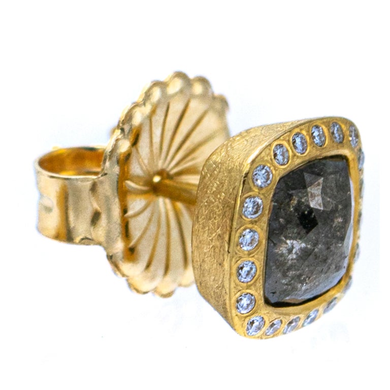 Todd Reed Dark Grey Diamond Stud Earrings in 18 Karat Yellow Gold For
