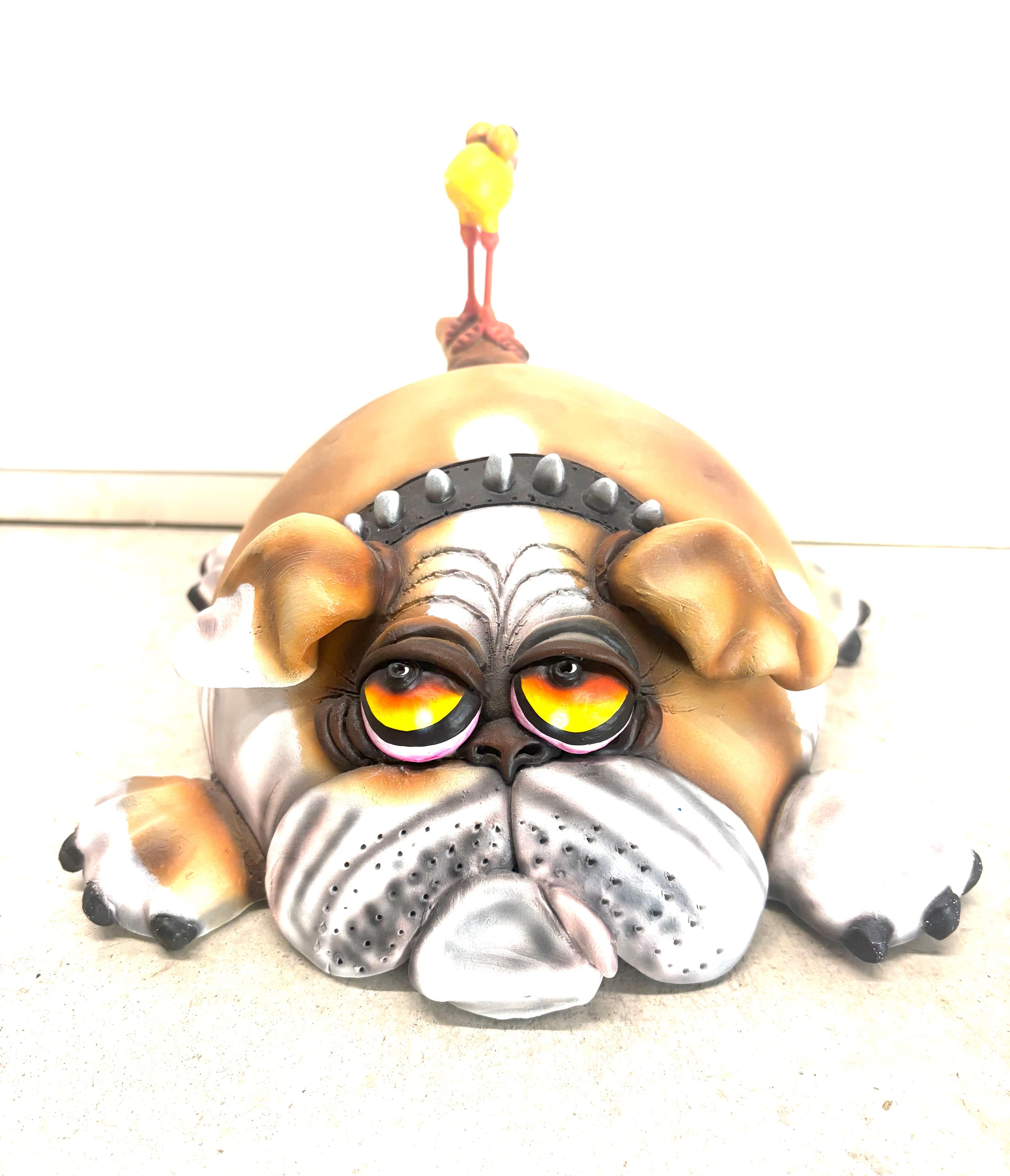 "I primi passi del bambino bulldog" - Sculpture di Todd Warner