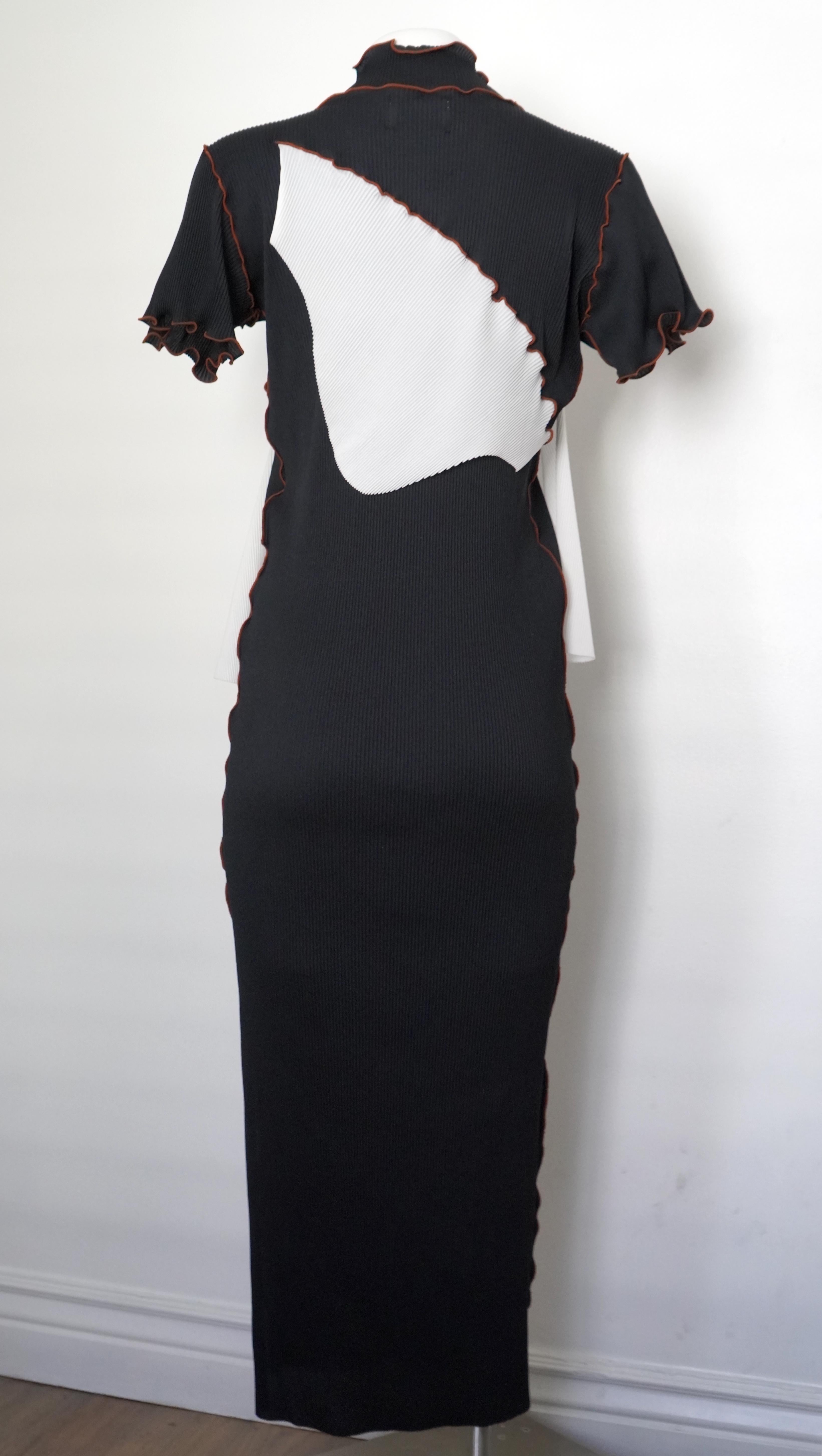 Todo Kotohayokozawa Contemporary Dress In Excellent Condition For Sale In Beverly Hills, CA