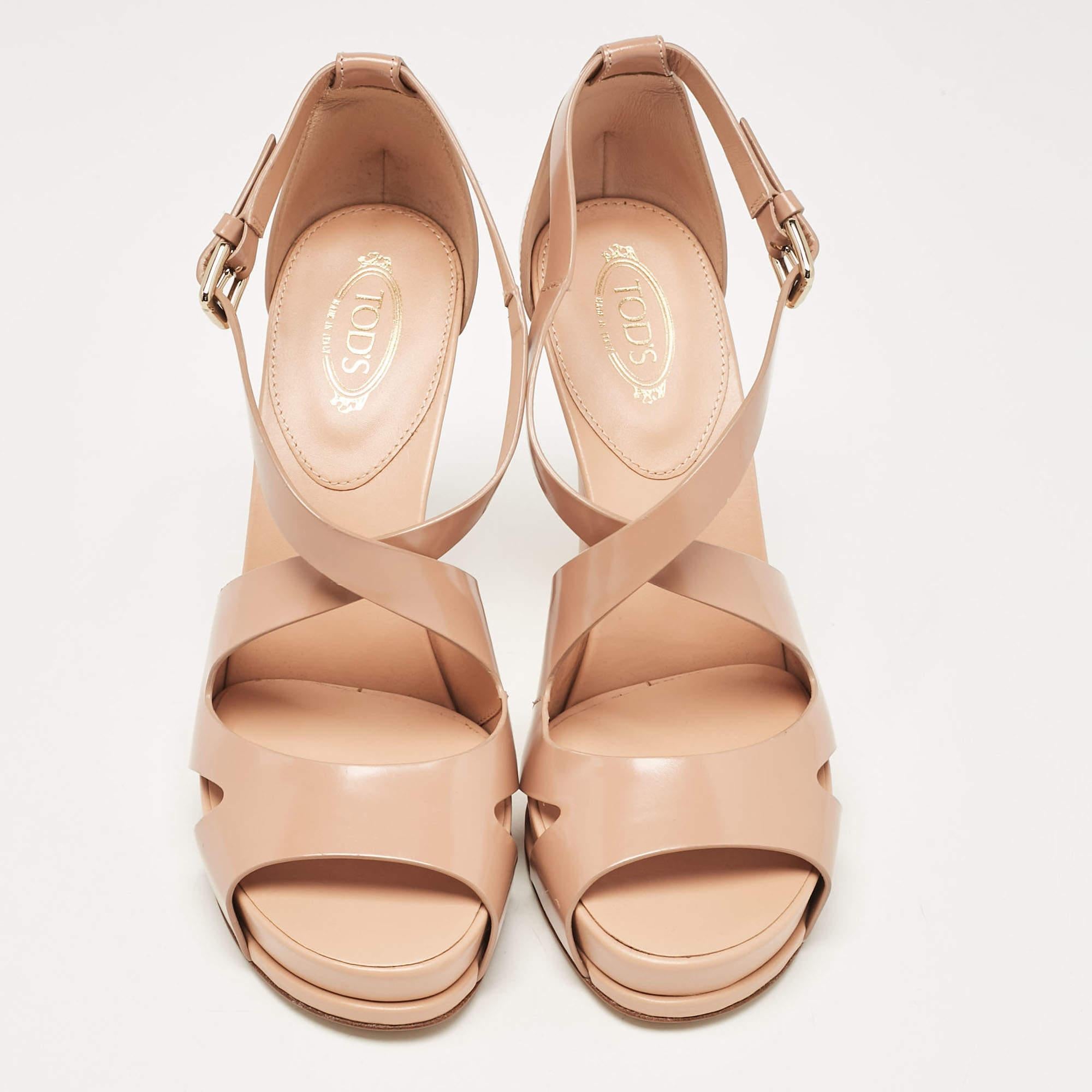 Beige Tod's Sandali con cinturino alla caviglia in pelle beige misura 37 in vendita