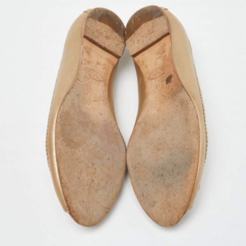 Tod's Ballerines à bout ouvert en cuir beige, taille 37,5 en vente 2