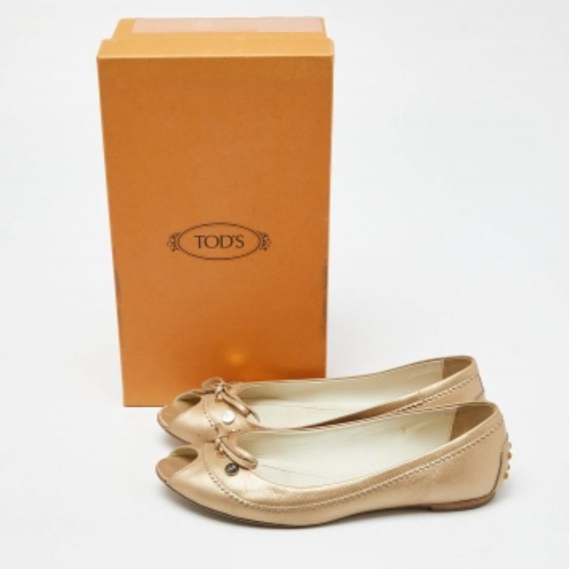 Tod's Ballerines à bout ouvert en cuir beige, taille 37,5 en vente 4