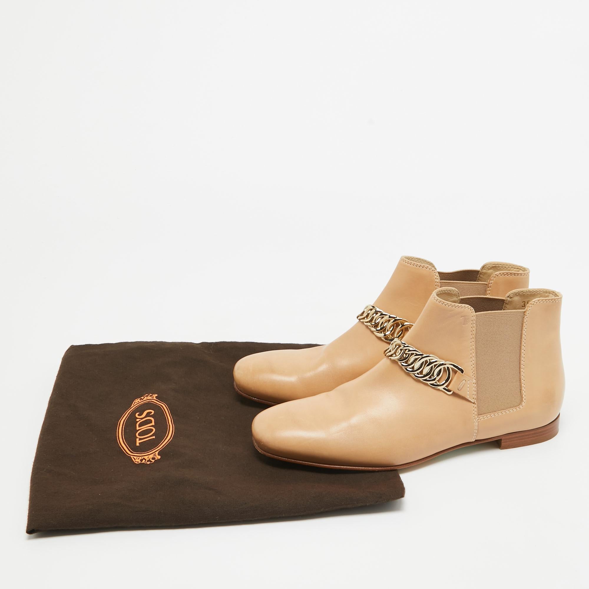 Tod's Beige Leather Chain Detail Ankle Boots Size 35.5 For Sale 5