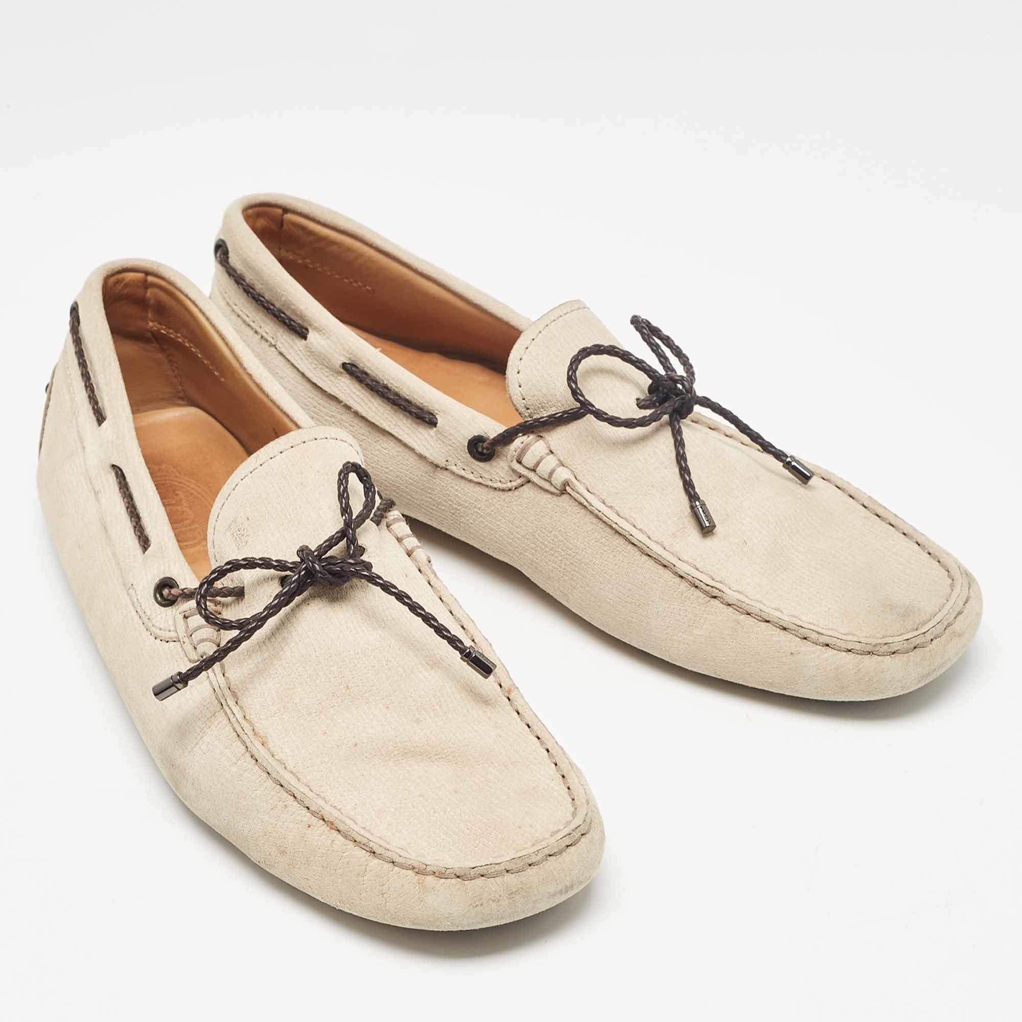 Men's Tod's Beige Nubuck Leather Gommino Loafers Size 42 For Sale