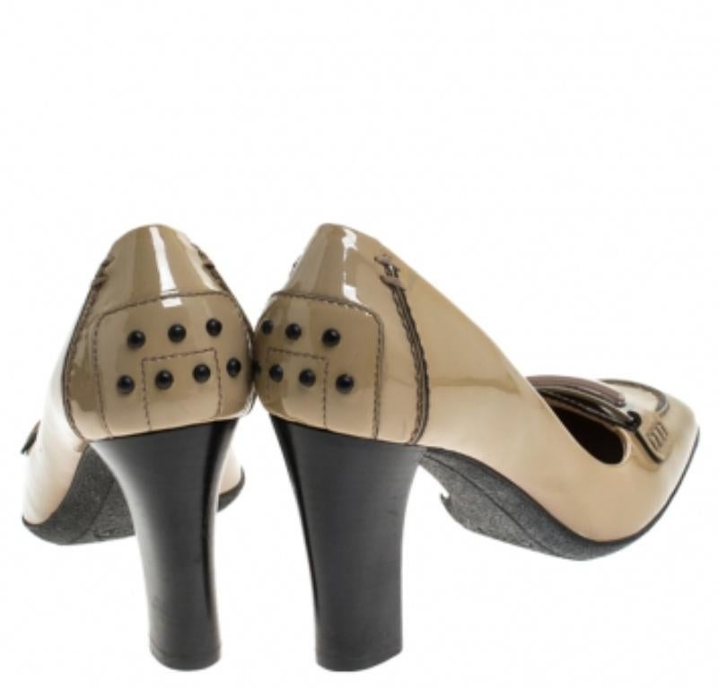 Donna Tod's Beige Patent Leather Block Heel Loafer Pumps Taglia 37 in vendita