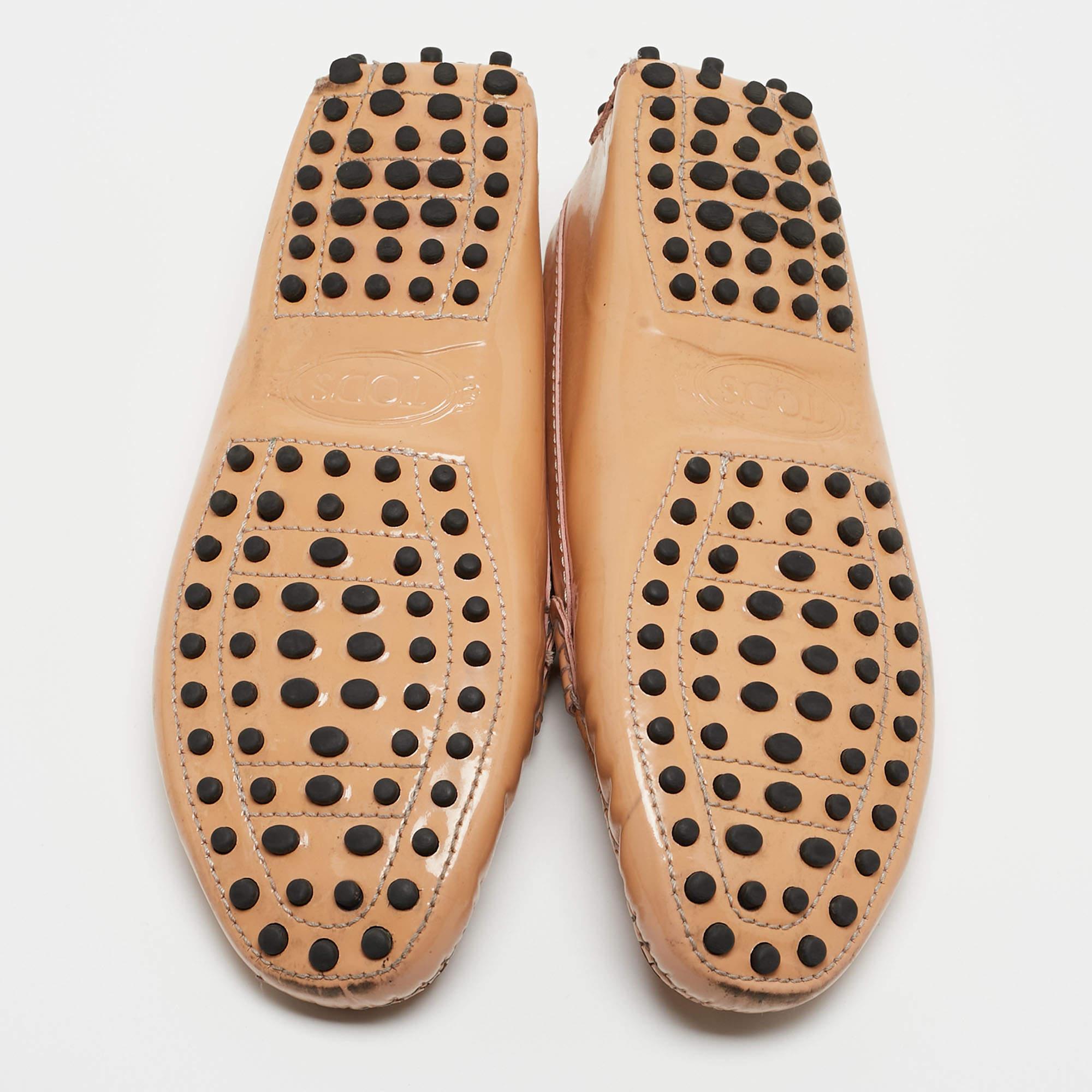 Tod's Mocasines Slip On Charol Beige Talla 34.5 en venta 2