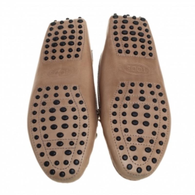 Women's Tod's Beige Perforated Leather Bow Loafers Size 37 For Sale