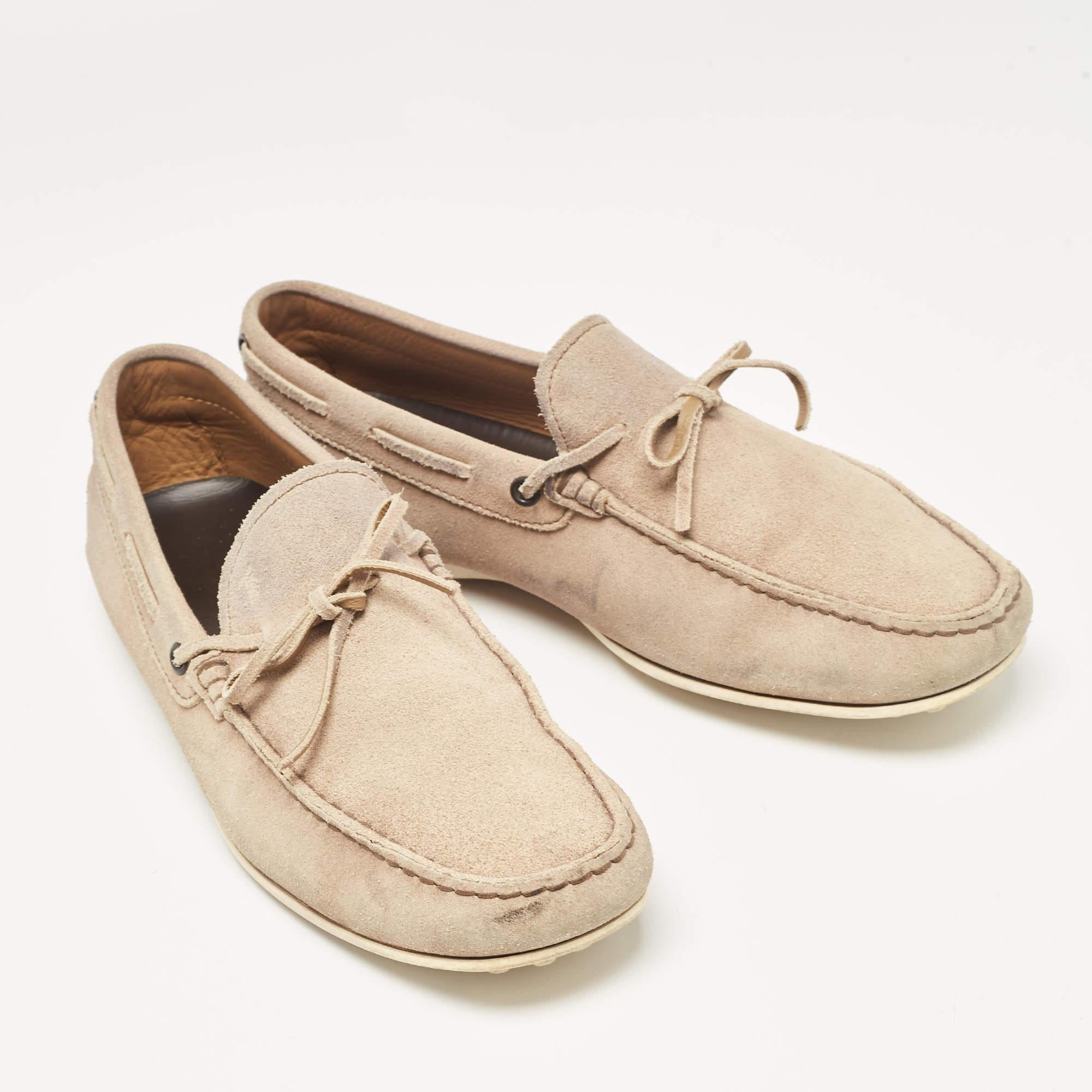 Men's Tod's Beige Suede Bow Loafers Size 42 For Sale